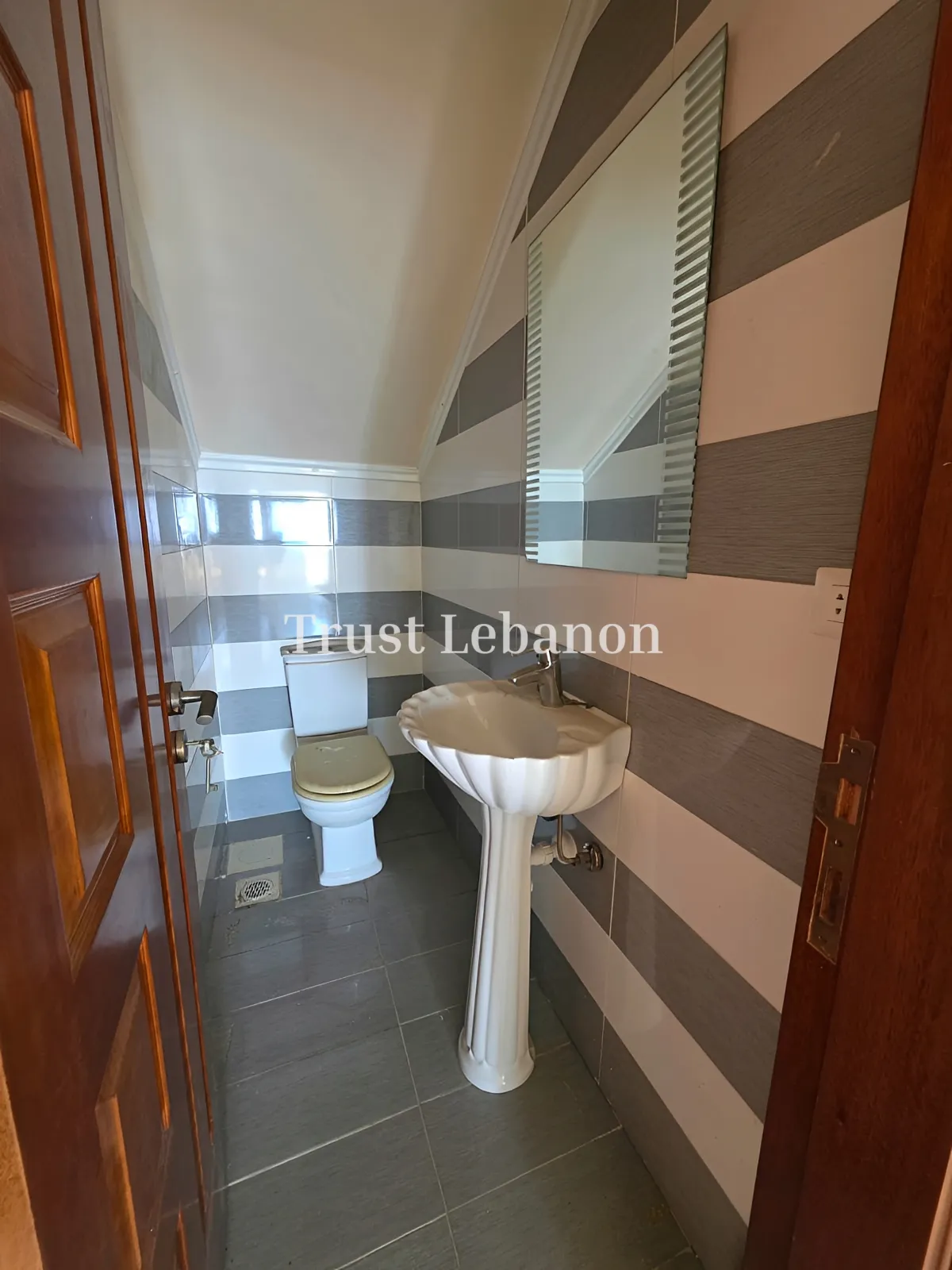 Apartment for sale in Kfaryassine, Lebanon