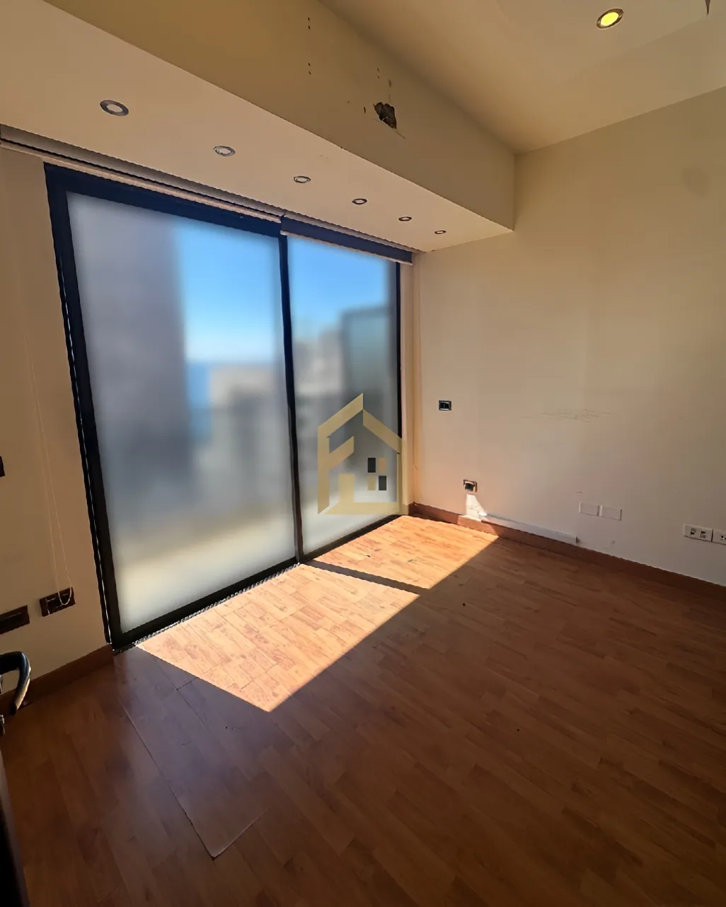 Office for rent in Ain Al Mraiseh, Beirut, Lebanon