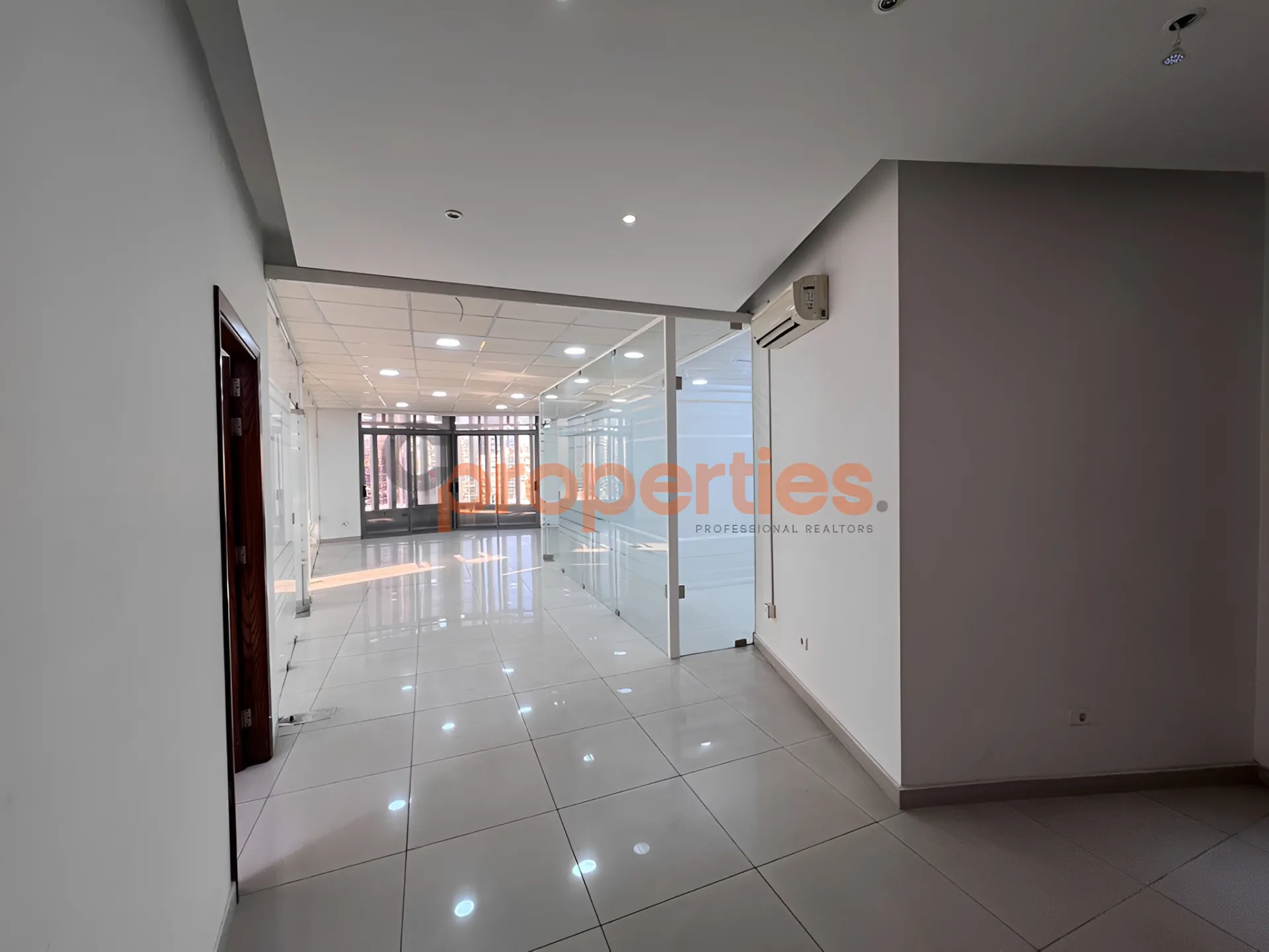 Office for Rent in Dekwaneh
