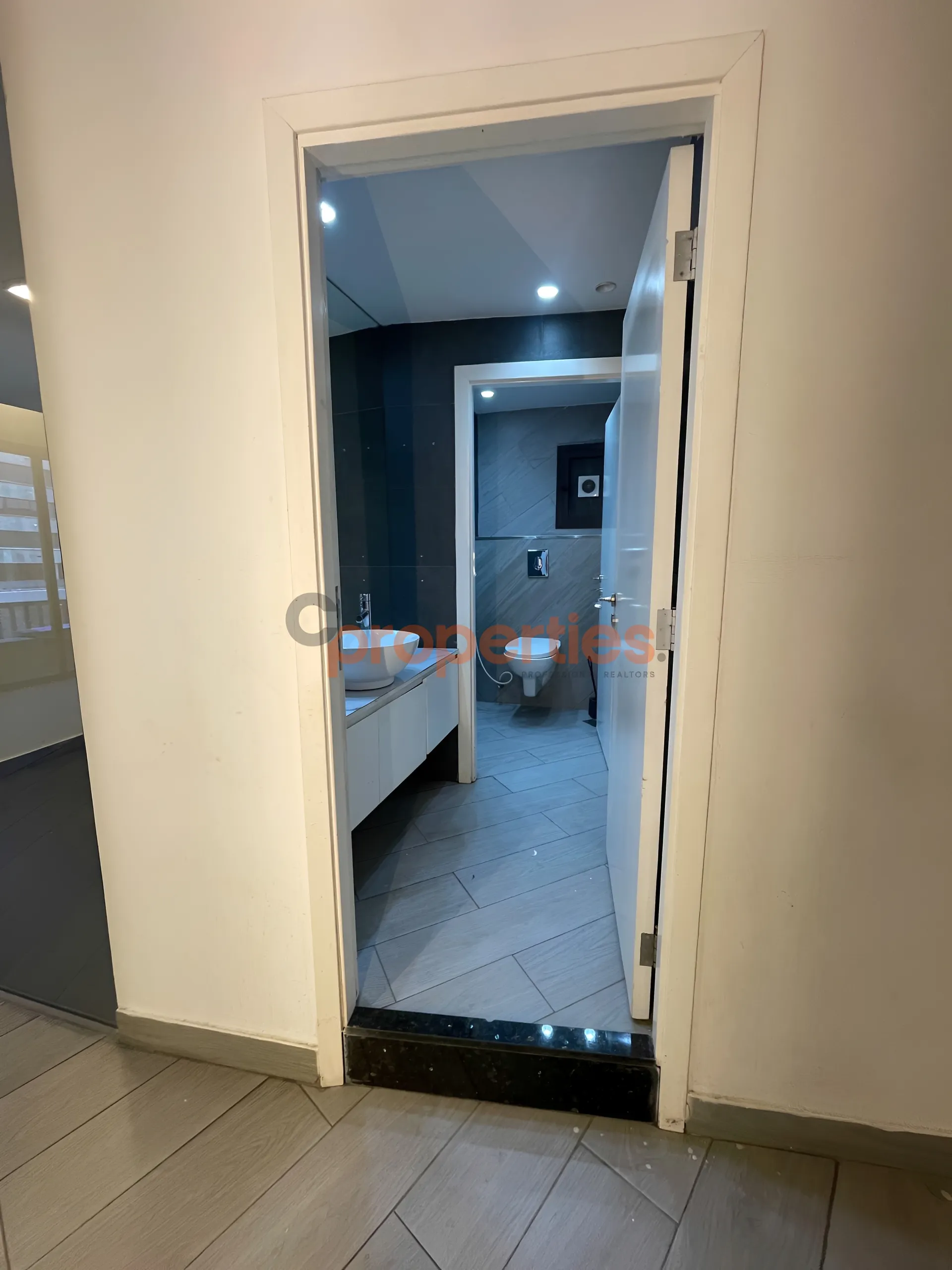 Office for Rent in Saifi Village