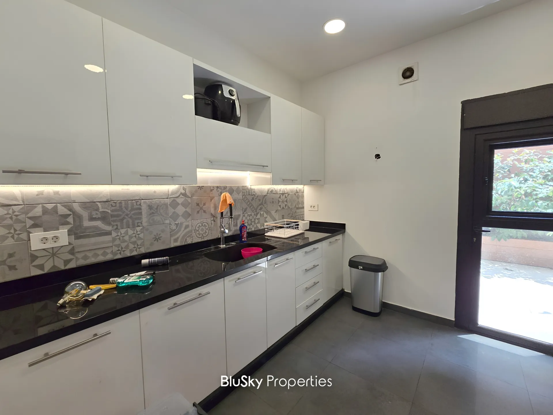 Apartment for rent in Mansourieh, lebanon