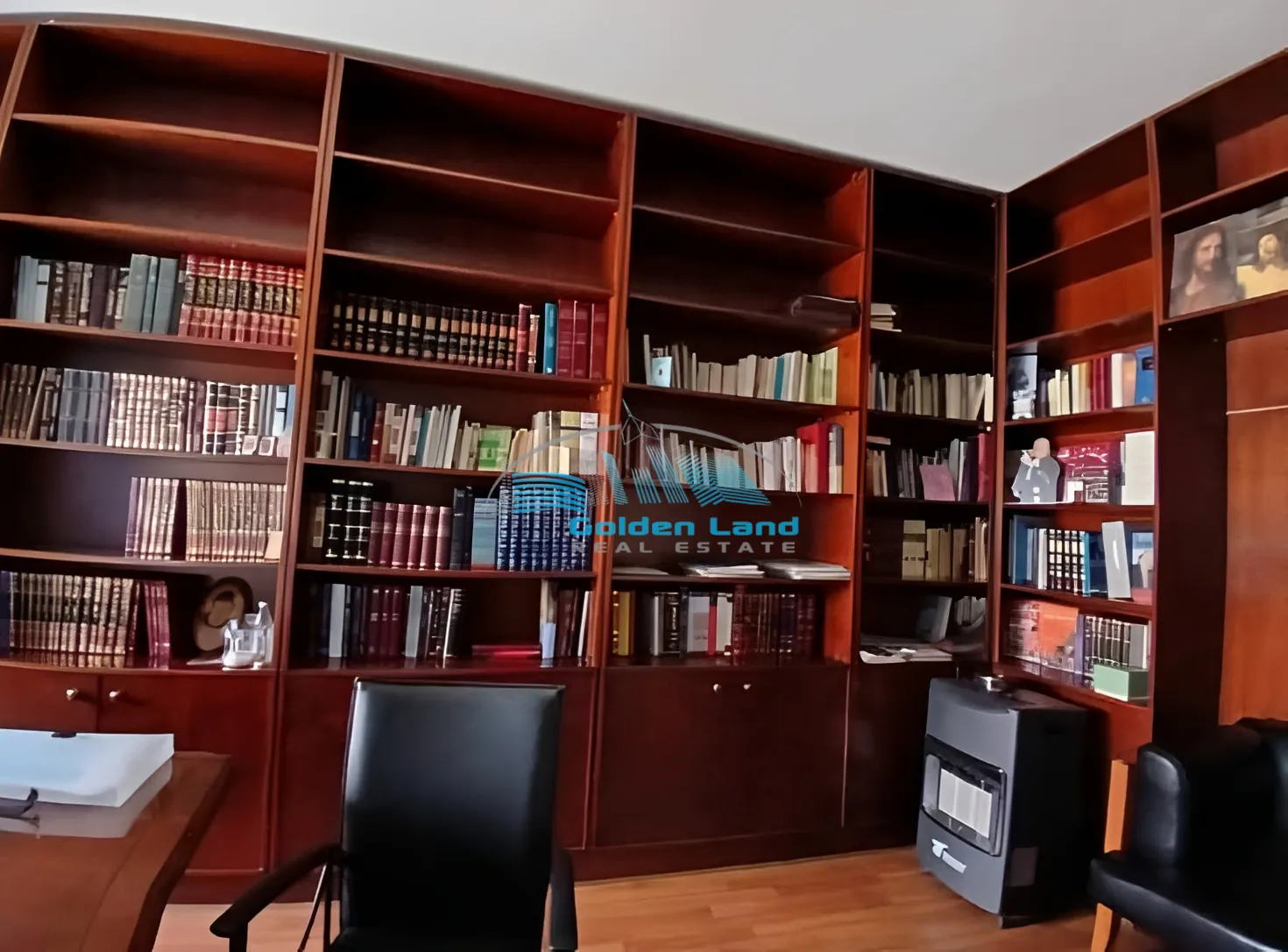 Office for Sale in Sin El Fil
