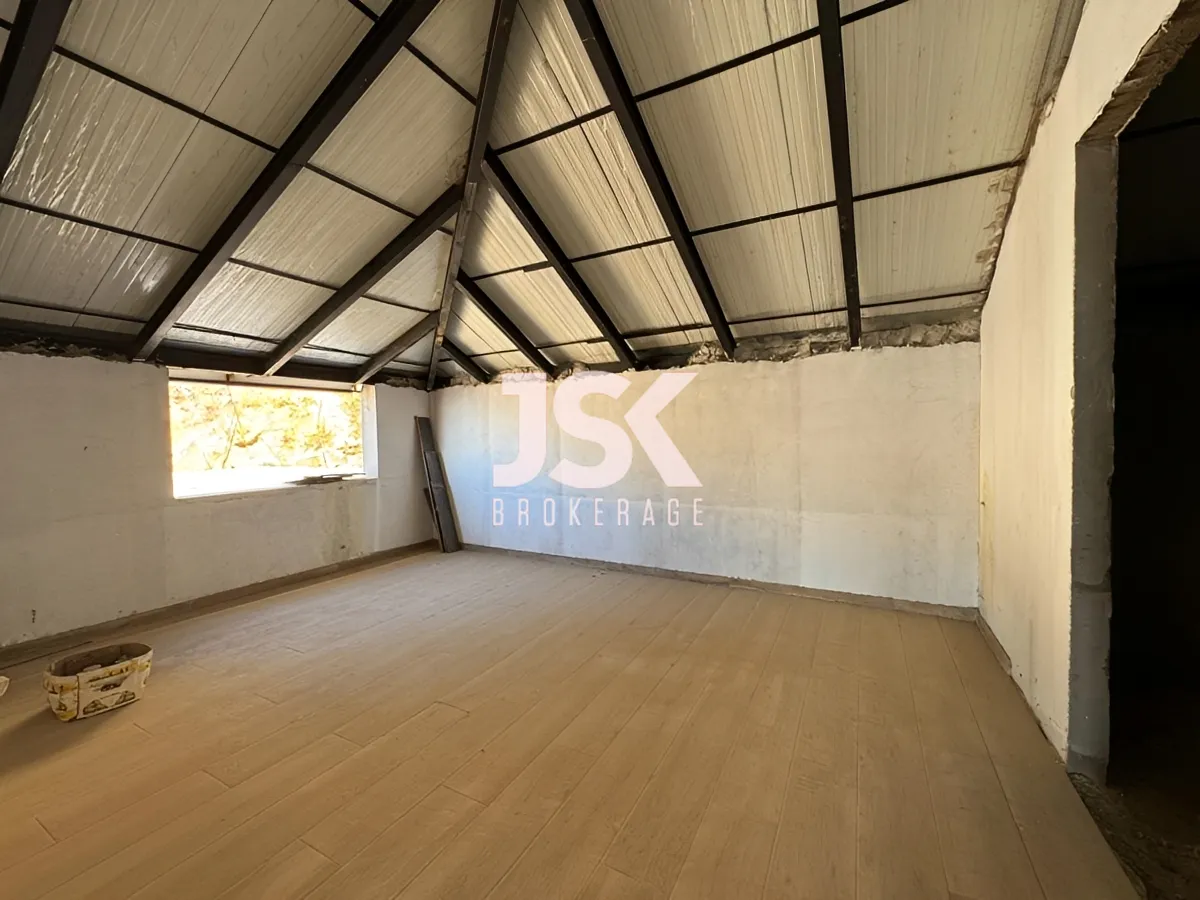 Duplex for Sale in Montiverdi, Lebanon - 3 bed, 4 bath