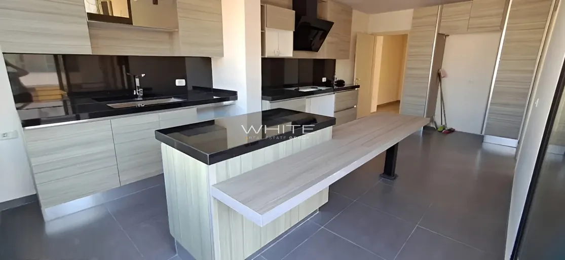 Apartment for Rent in Hamra - 4 bed, 4 bath