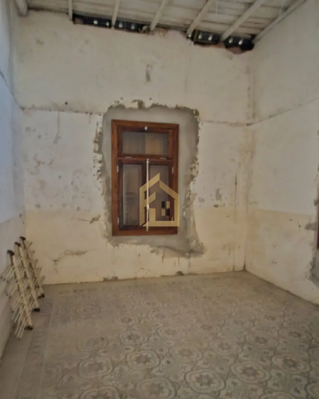 Shop for rent in Broummana, Lebanon