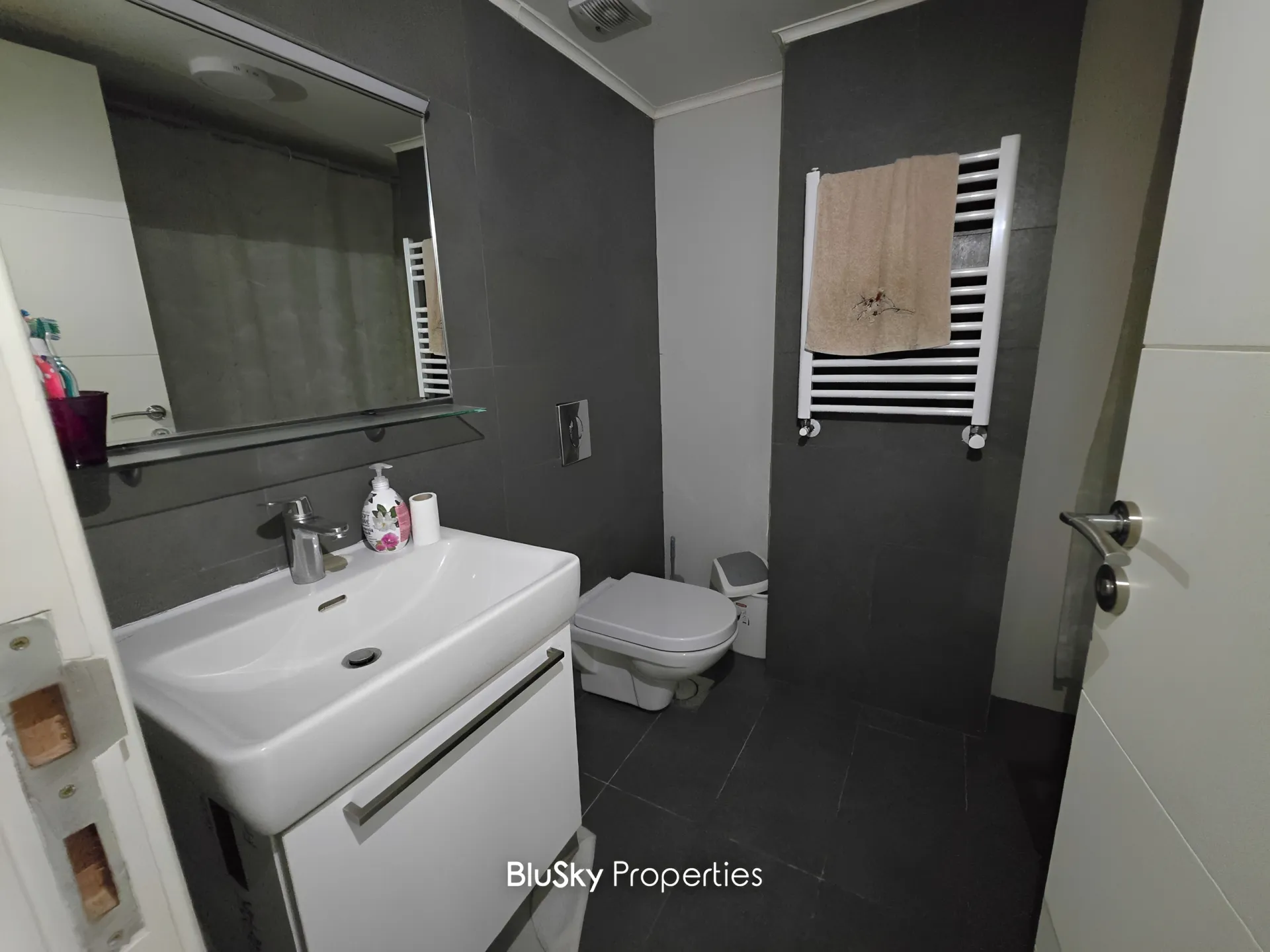 Apartment for sale in Mansourieh, lebanon