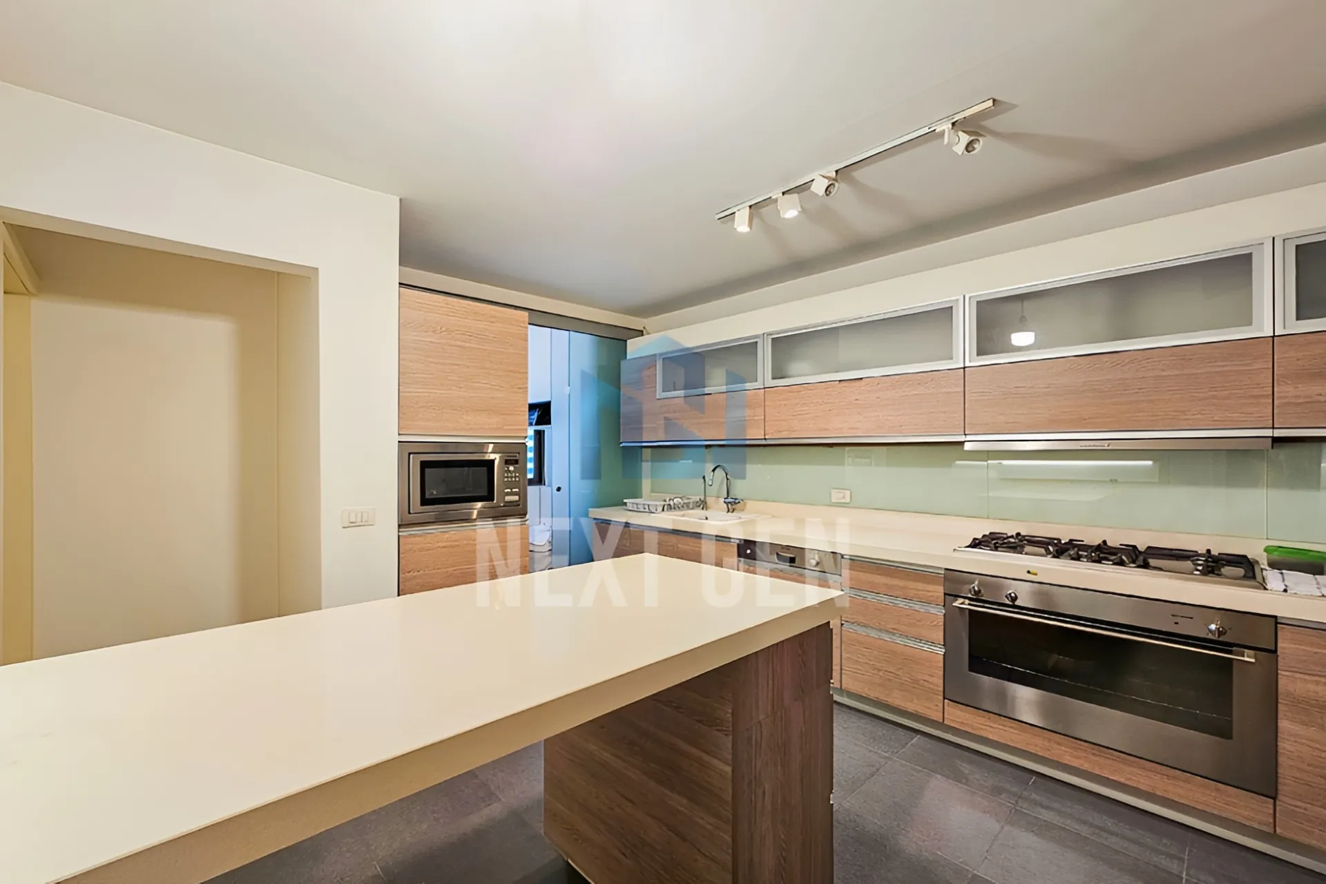 Apartment for rent in Ain Al Mraiseh, Beirut, Lebanon