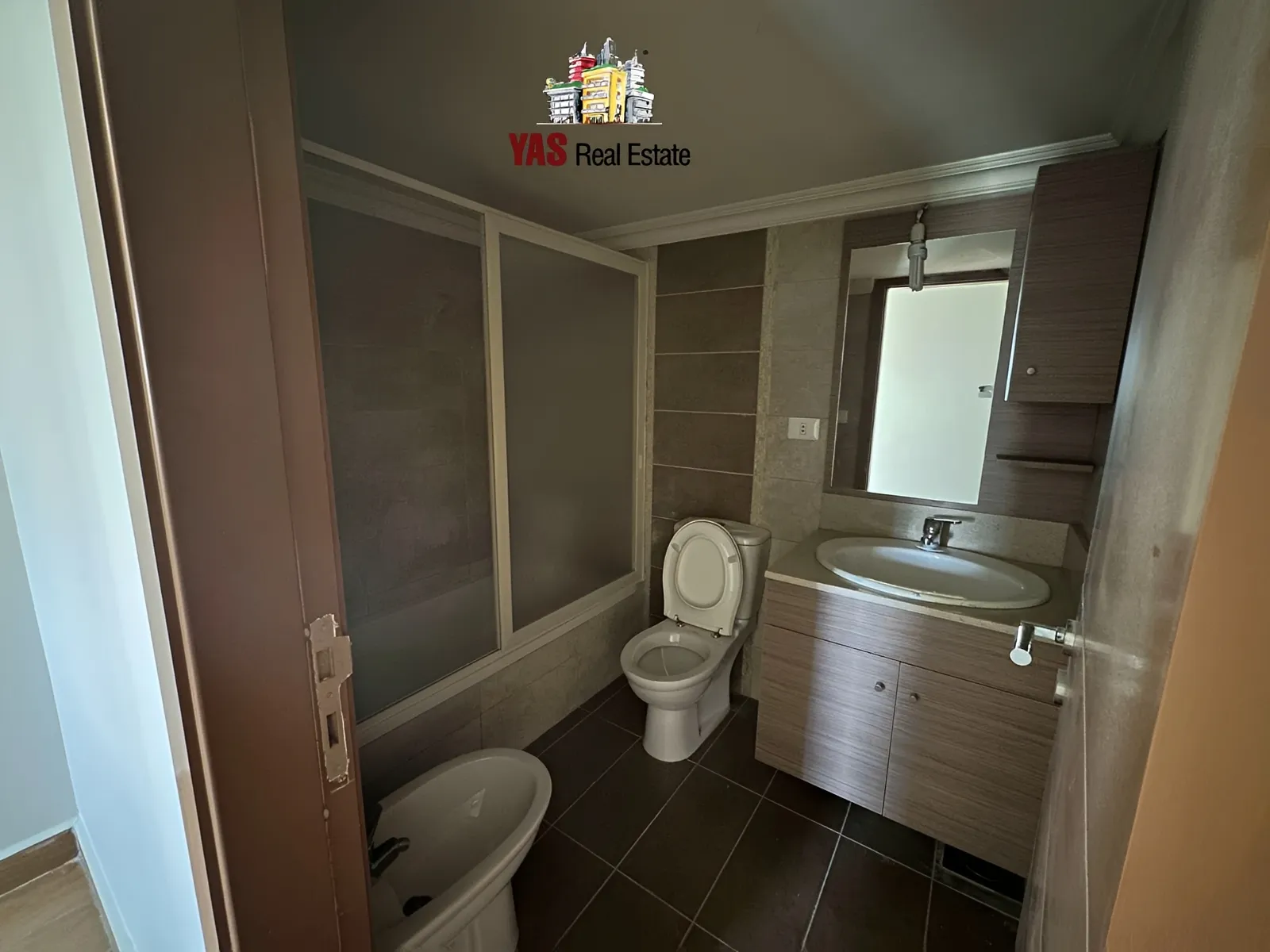 Apartment for Sale in Ballouneh