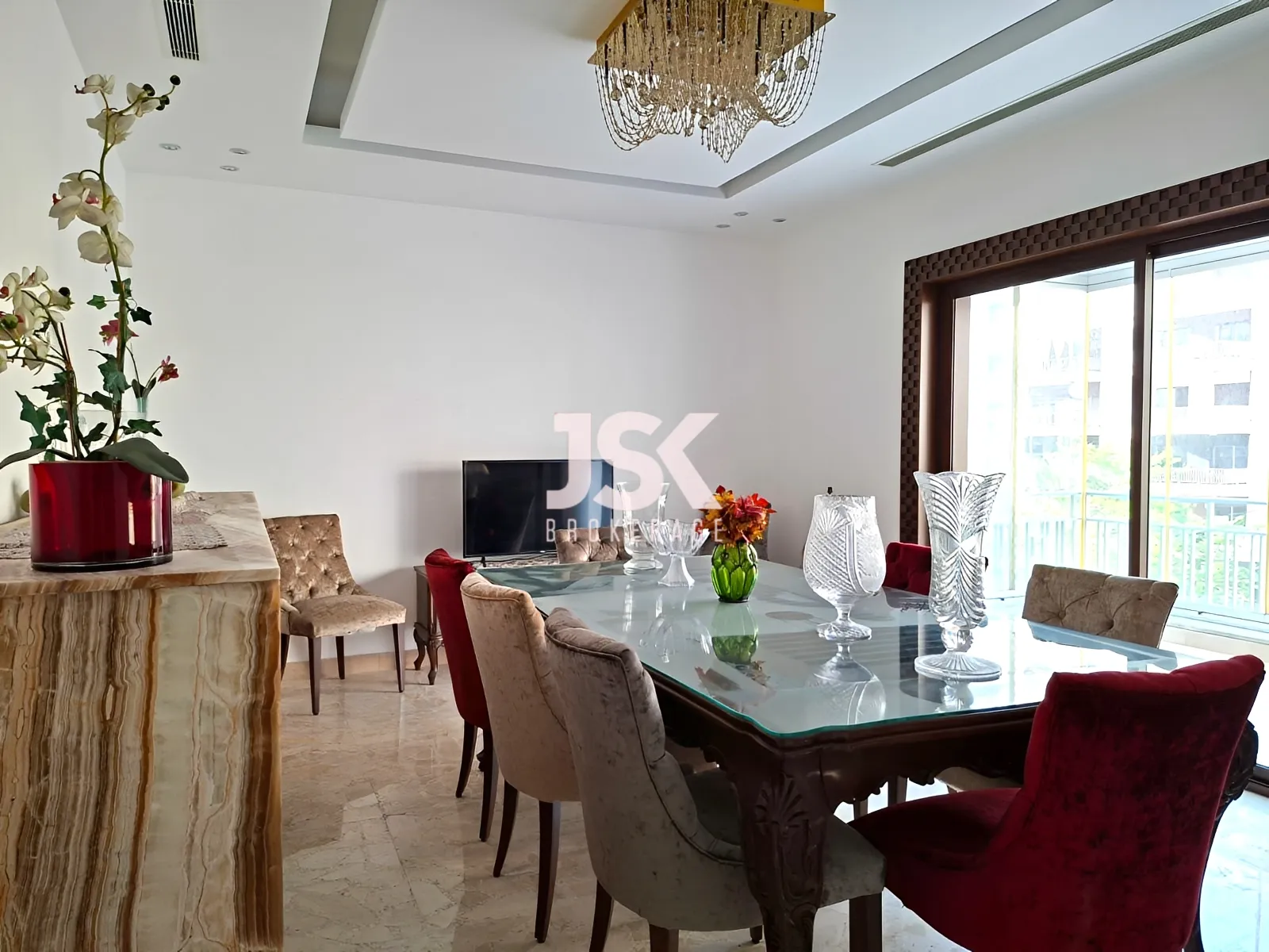 Apartment for Rent in Ras Beirut - 4 bed, 2 bath