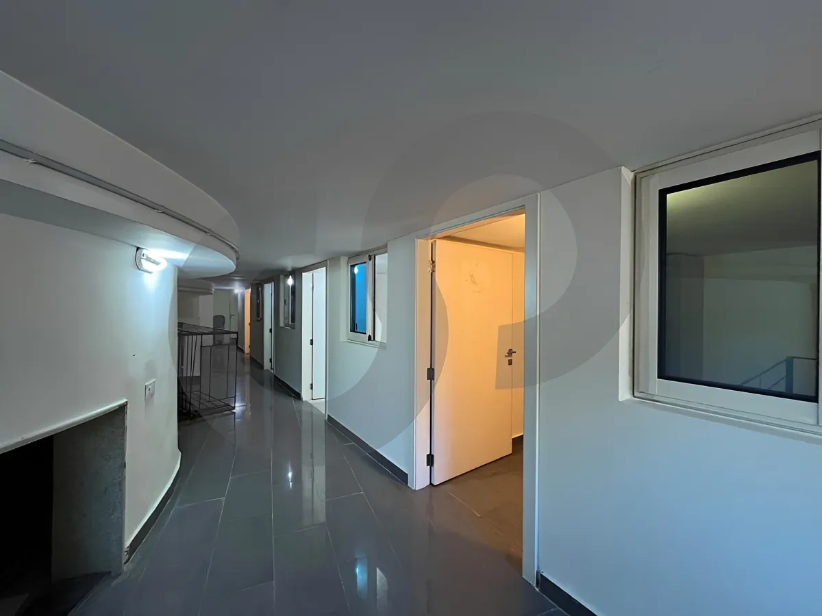 Commercial for rent in Beit Meri