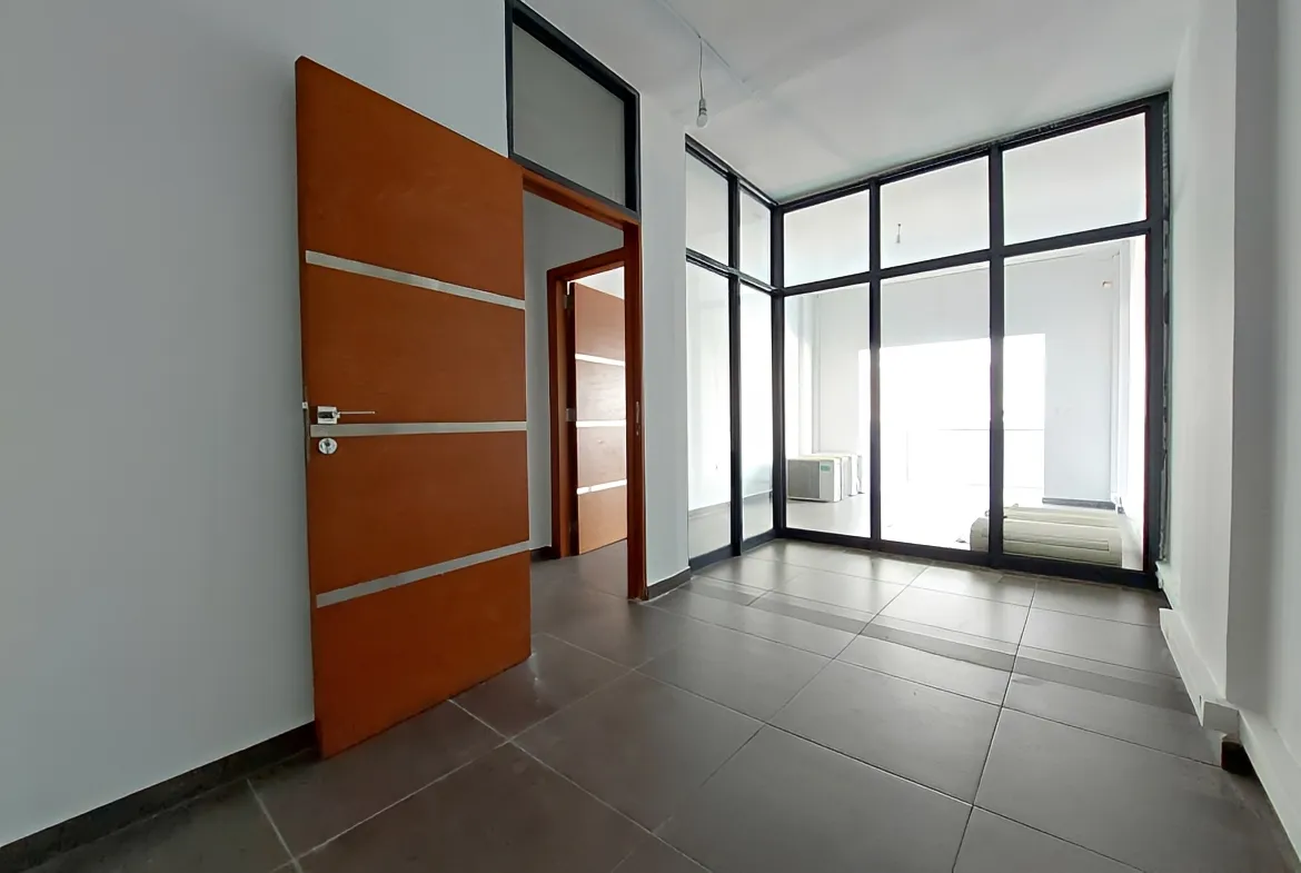 Office for Sale in Zalqa