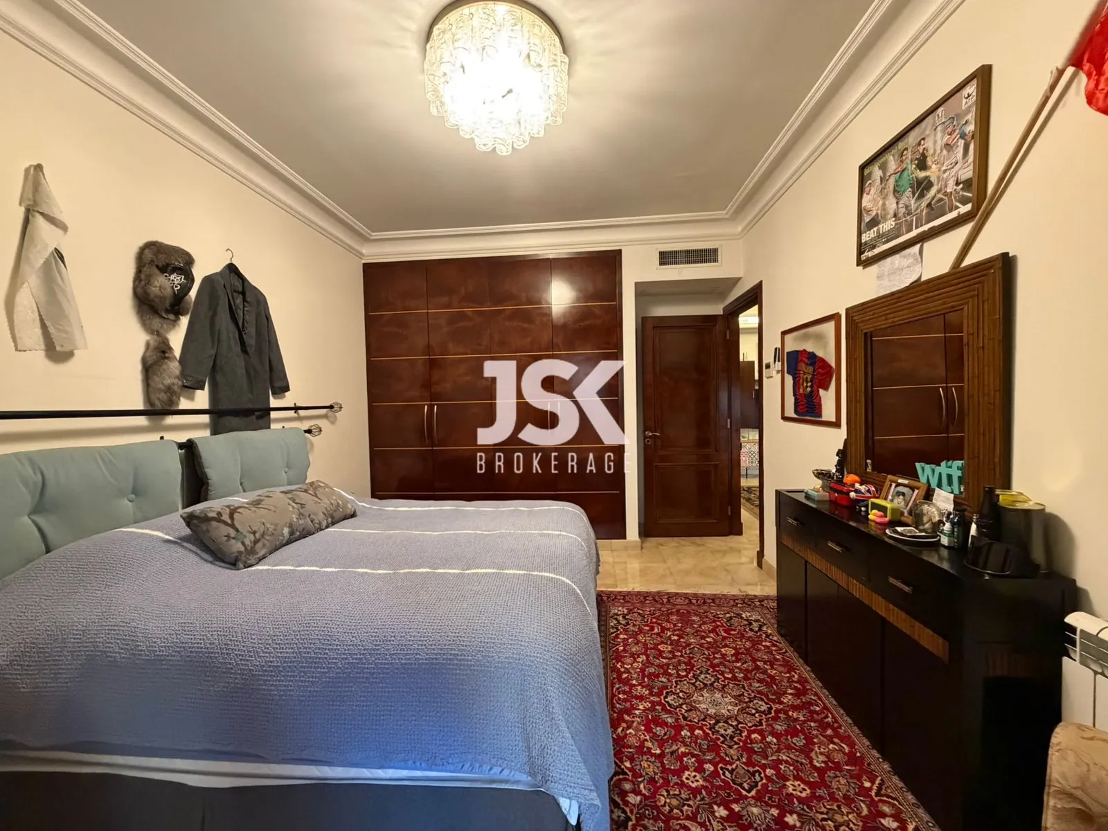 Apartment for Sale in Ain Al Tineh