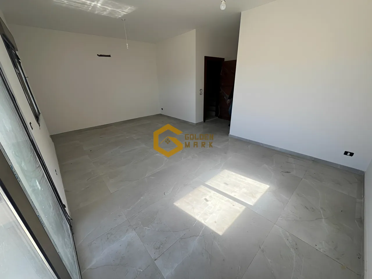 Duplex for Sale in Bouar - 2 bed, 3 bath