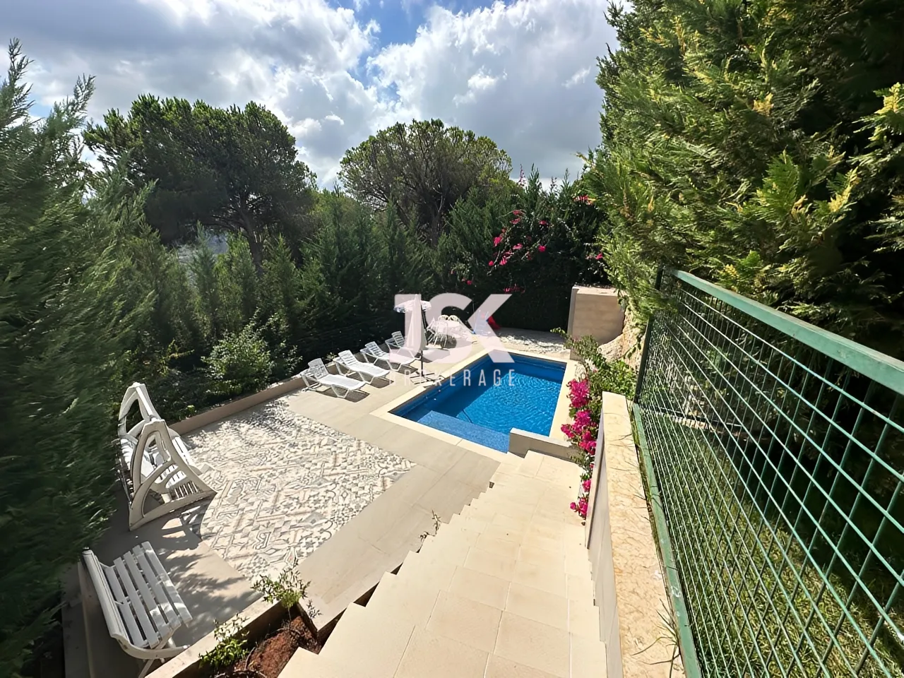 Apartment for Rent in Baabdat