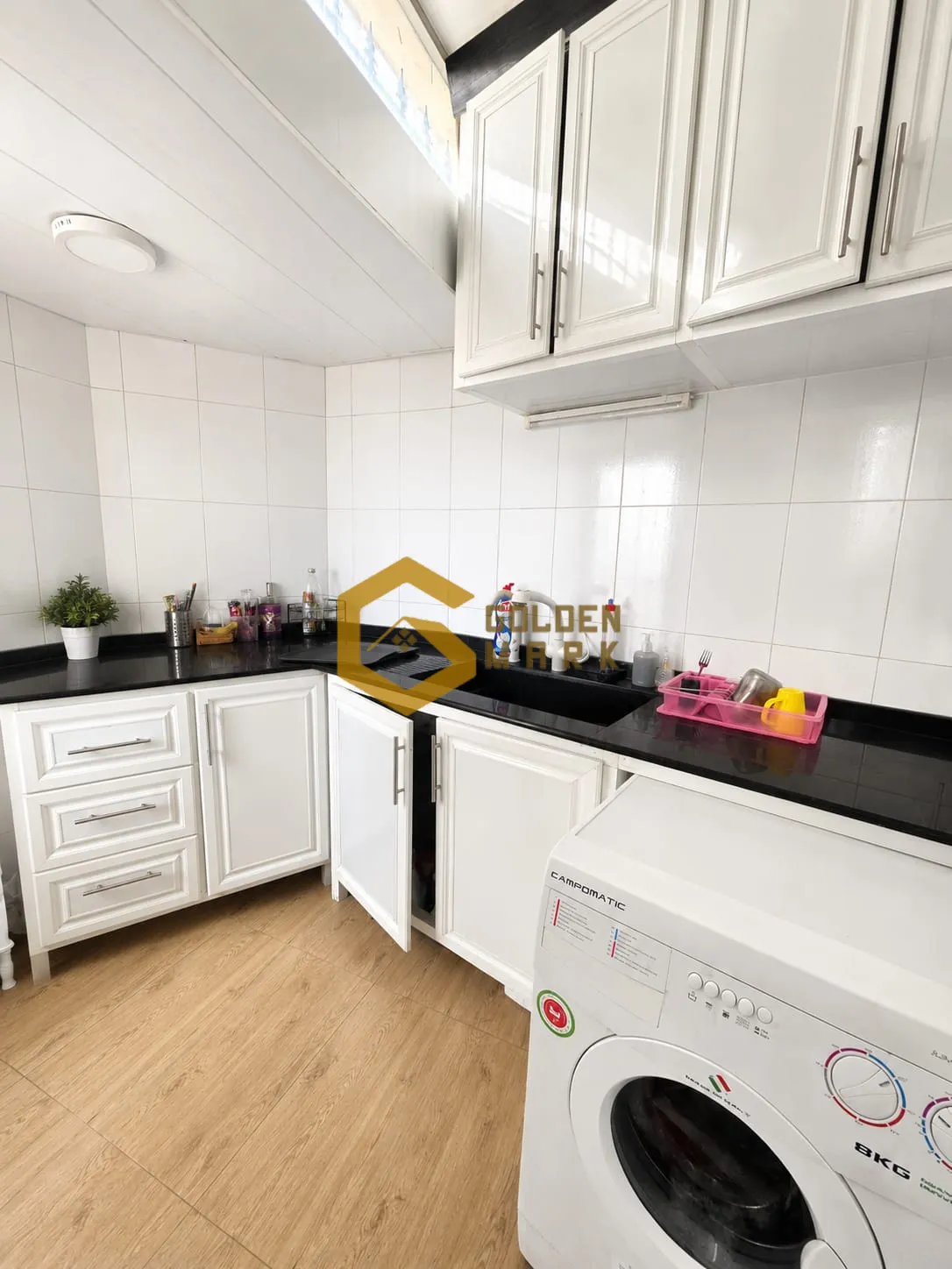 Chalet for Sale in Blat
