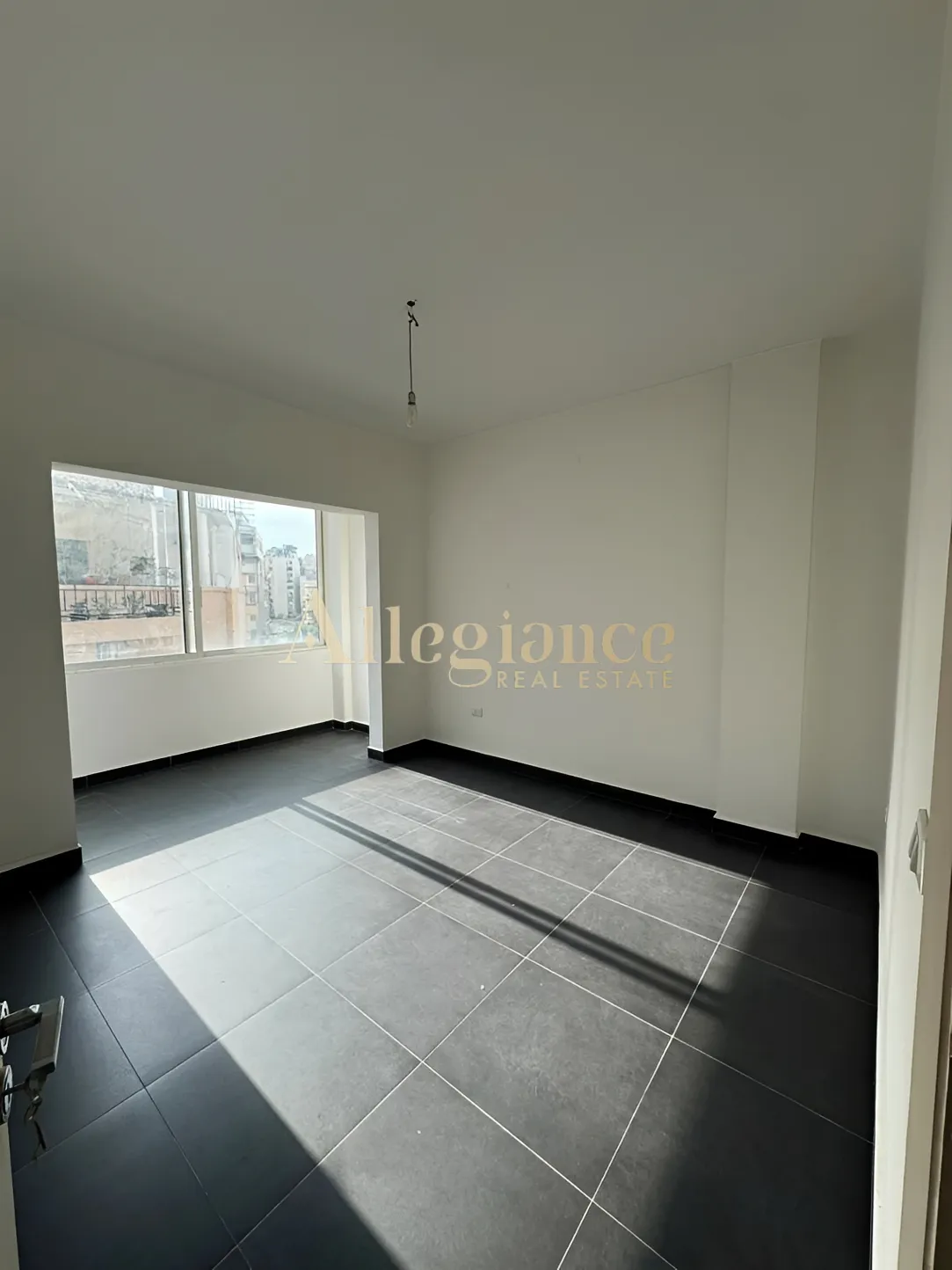 Office for rent in Achrafieh