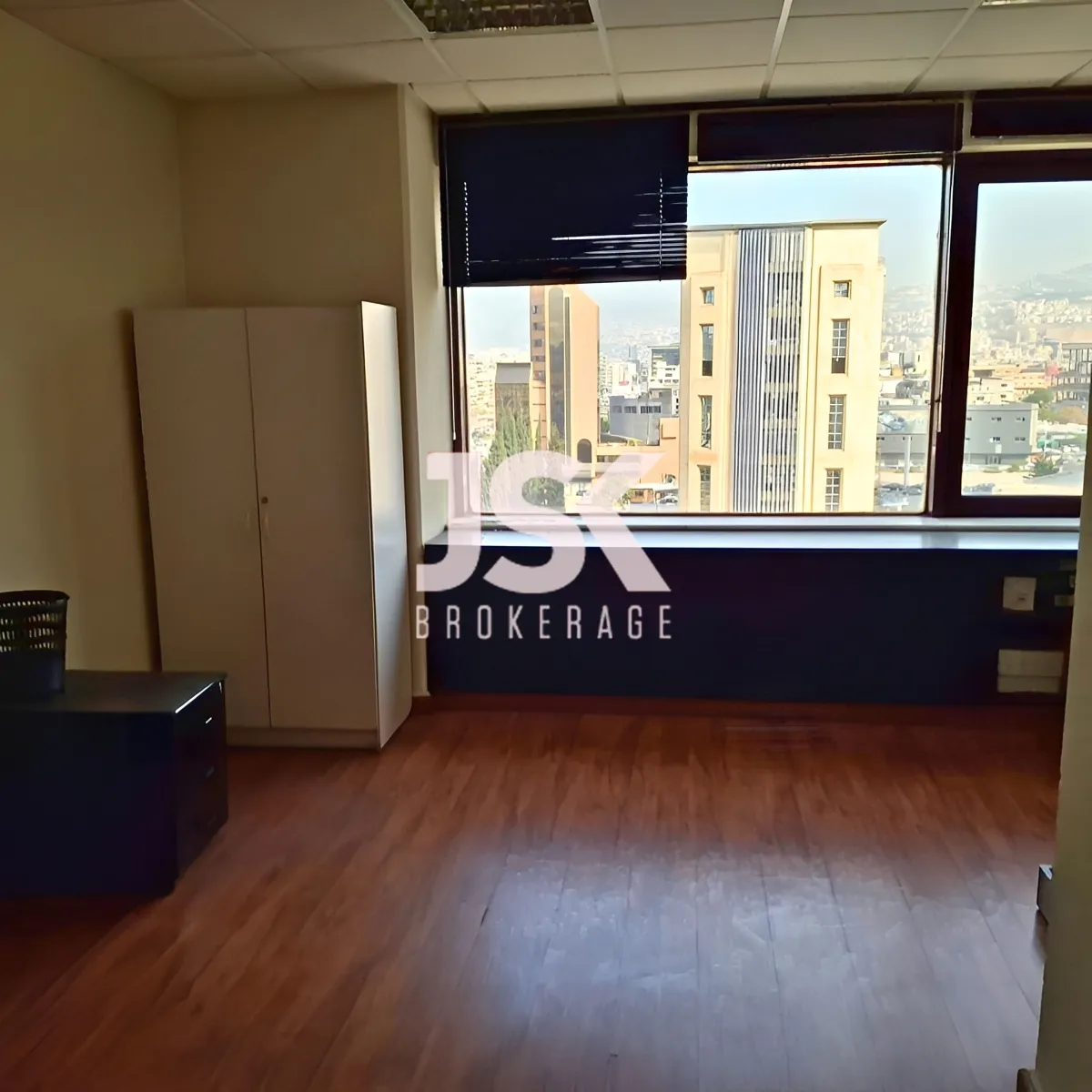 Office for Sale in Dekwaneh