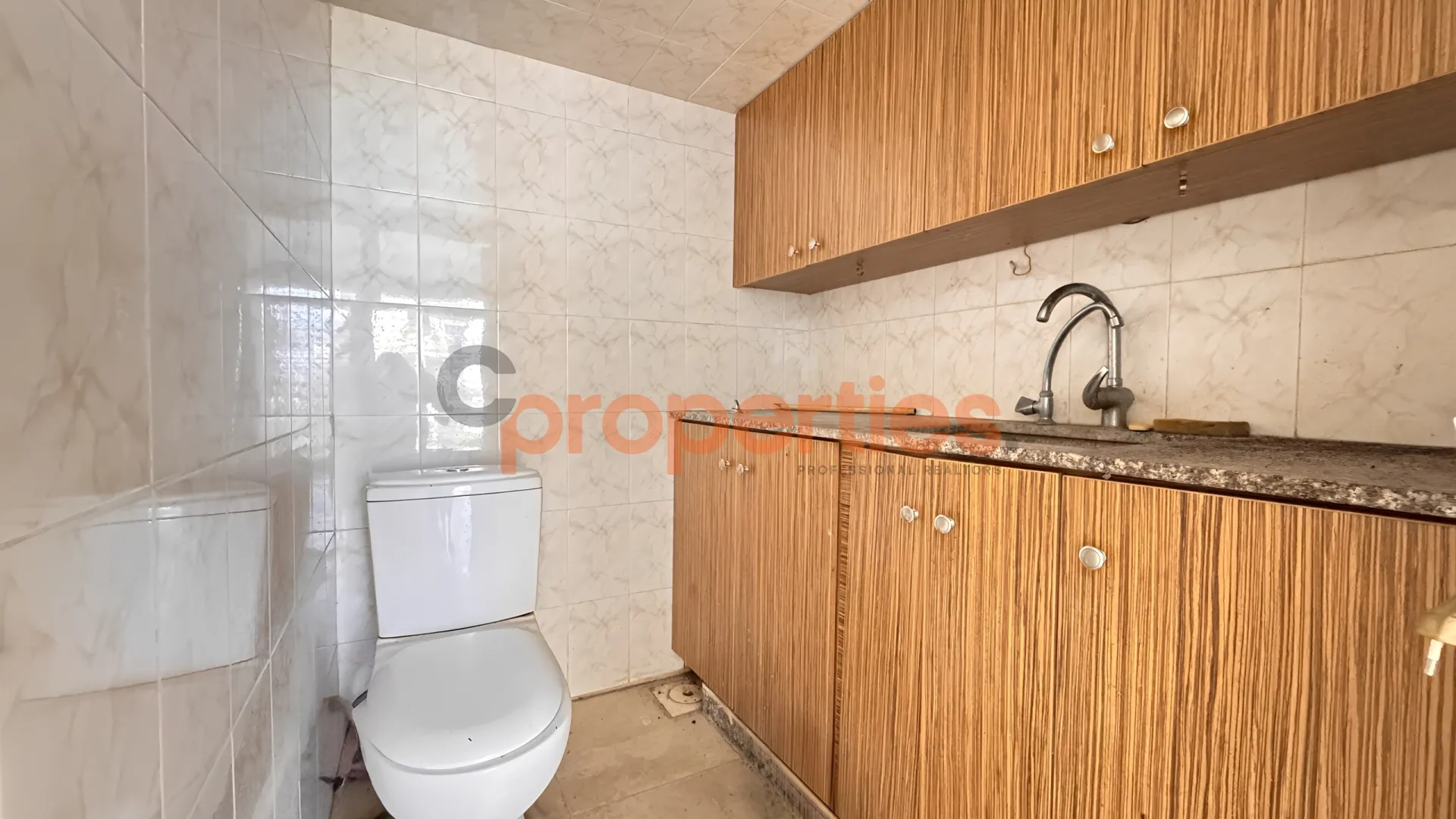 Shop for Rent in Aaoukar