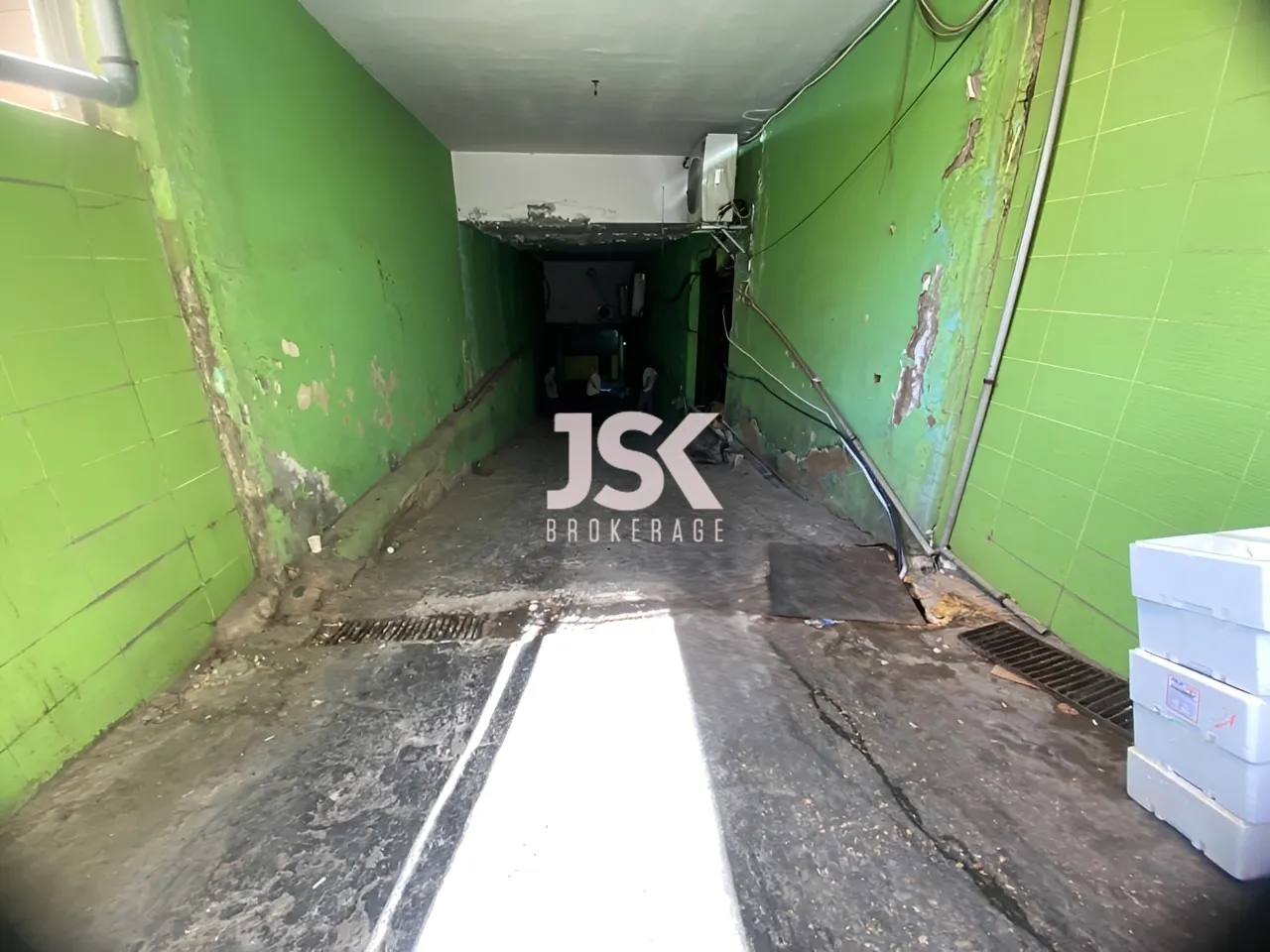Warehouse for Sale in Ramlet El Baida