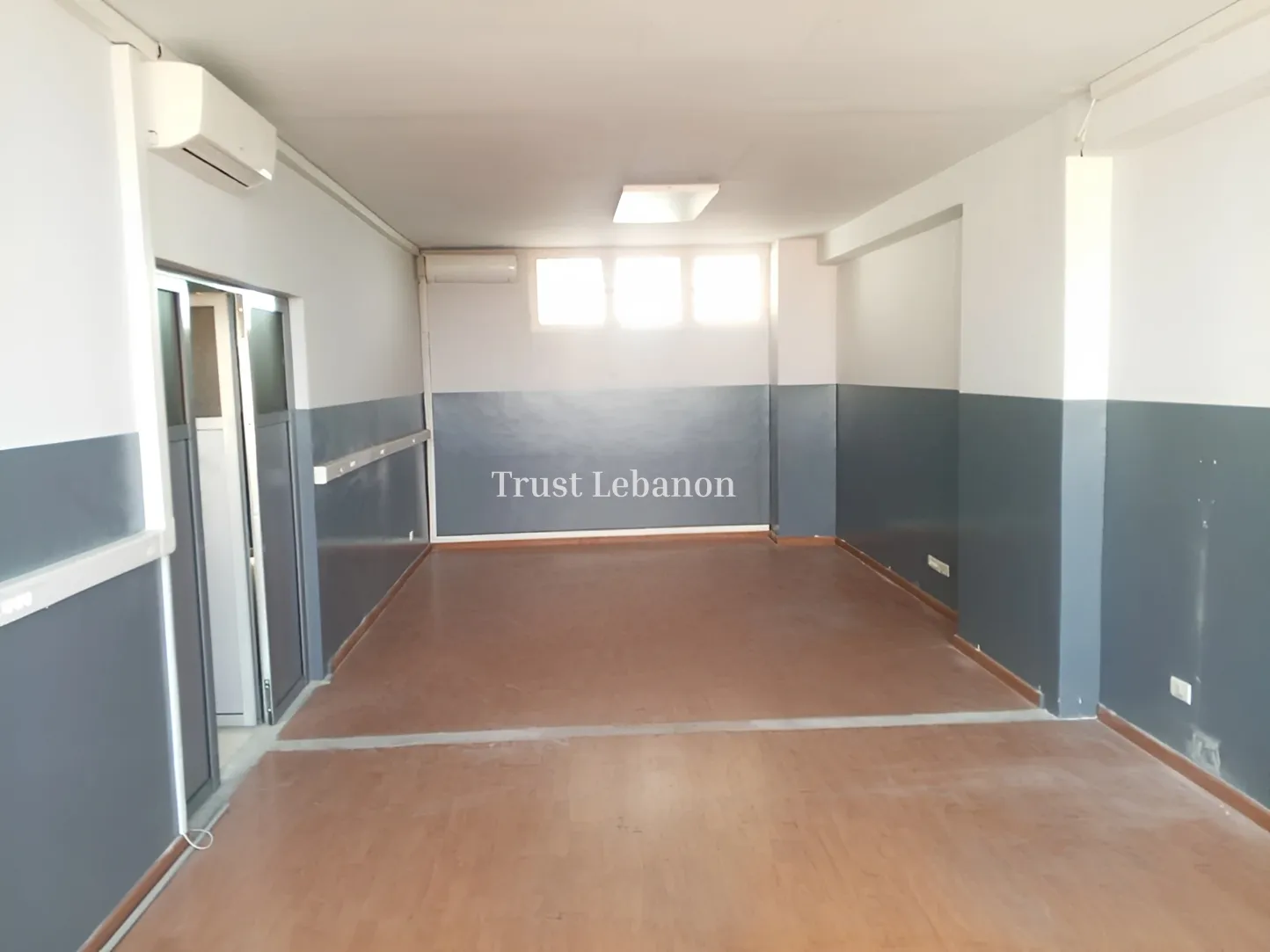 Office for rent in Daoura, Lebanon