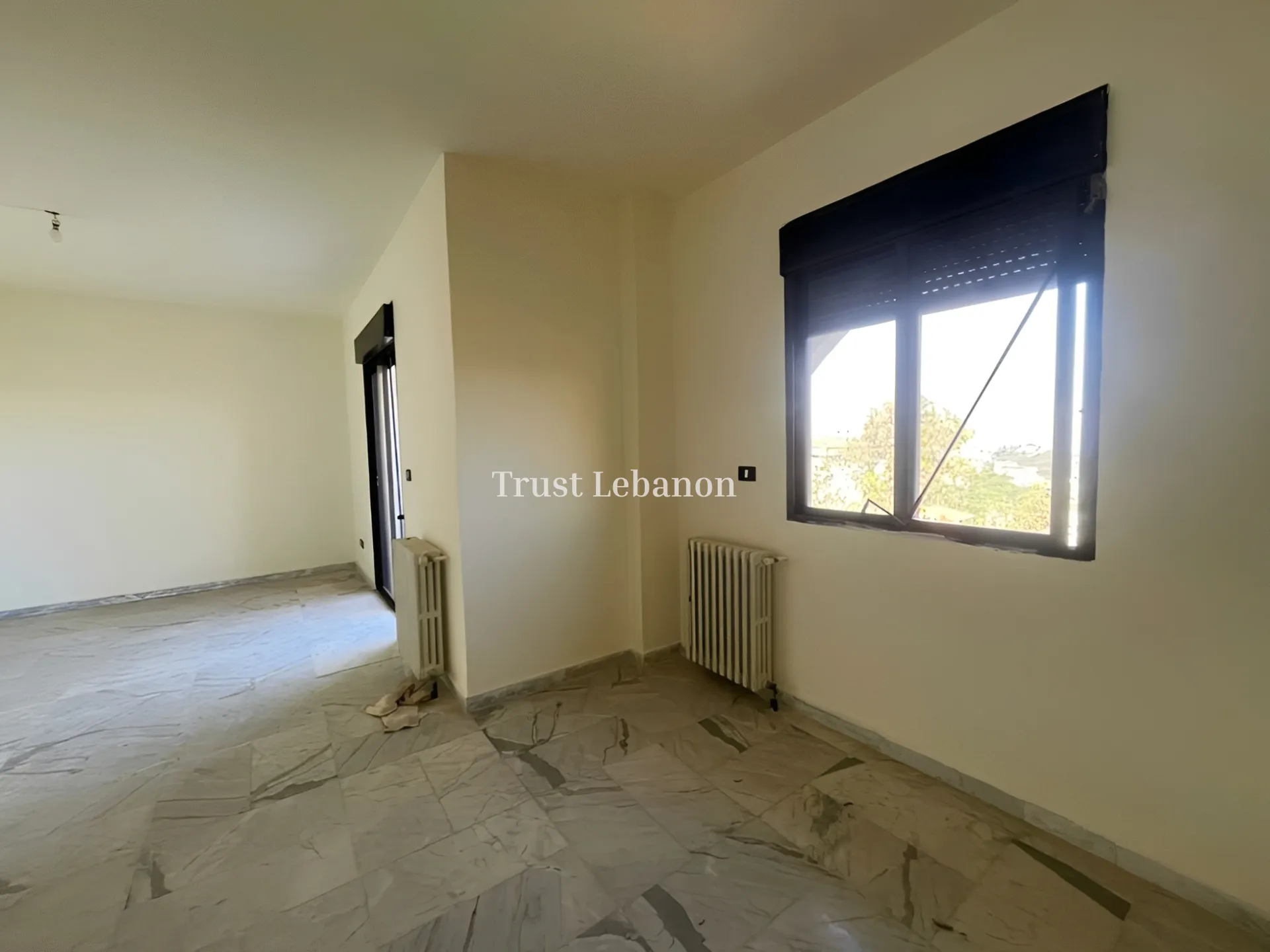 Apartment for rent in Atchane, Lebanon - 3 bed, 2 bath