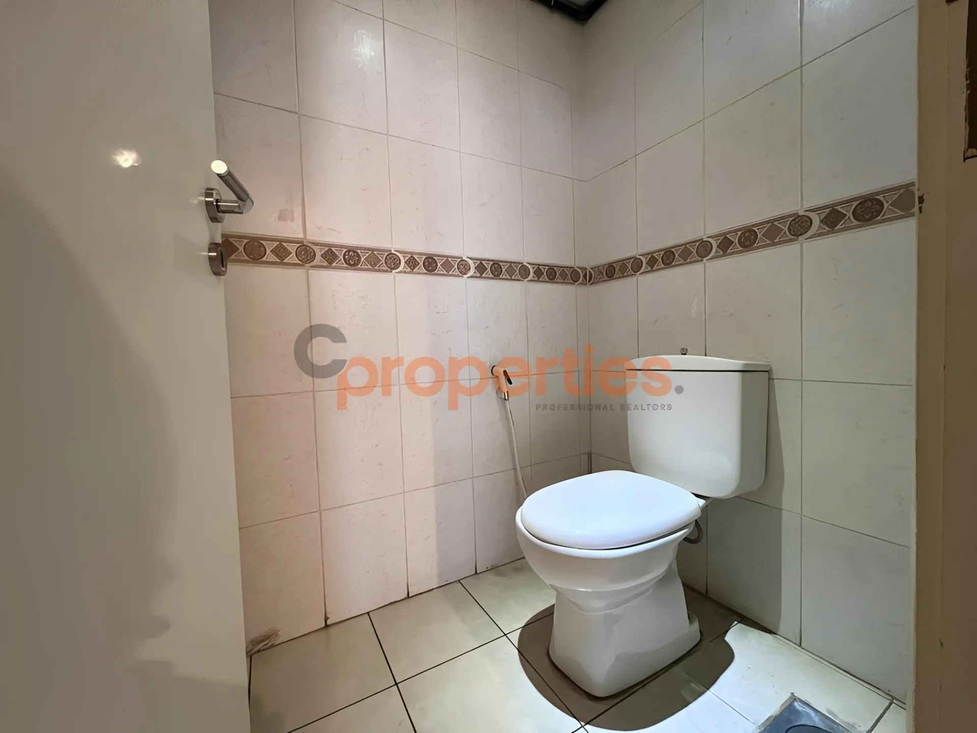 Office for rent in Dekwaneh