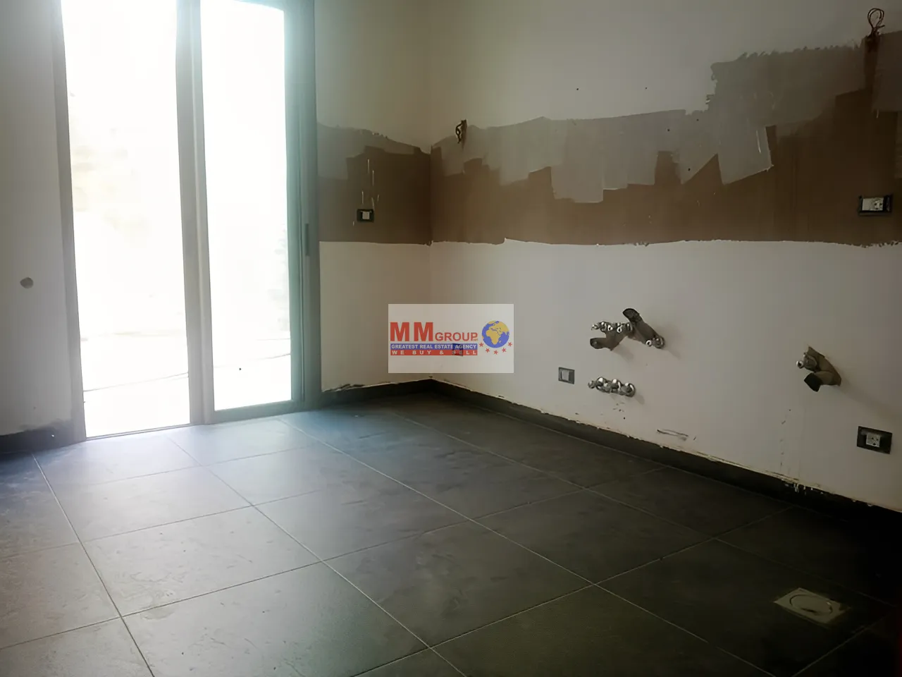 Apartment for Sale in Al Oyoun