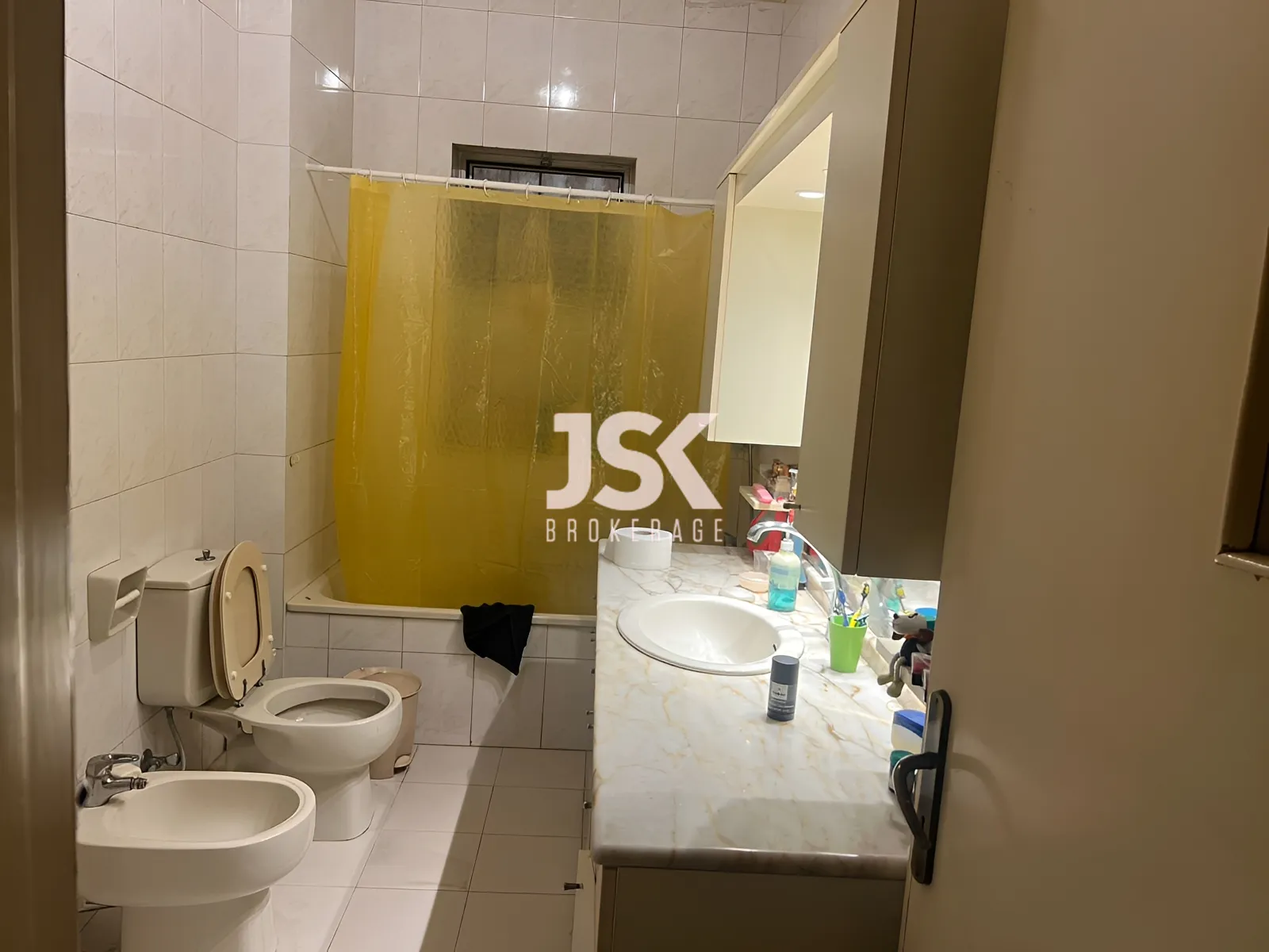 Apartment for Sale in Forn El Chebbak