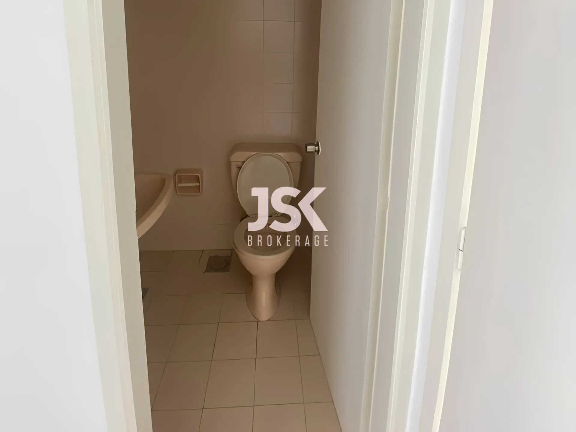 Office for Rent in Achrafieh