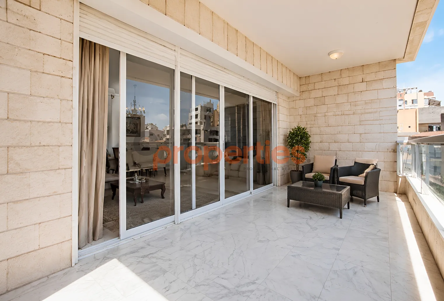Apartment for rent in Verdun, Beirut, Lebanon - 3 bed, 4 bath