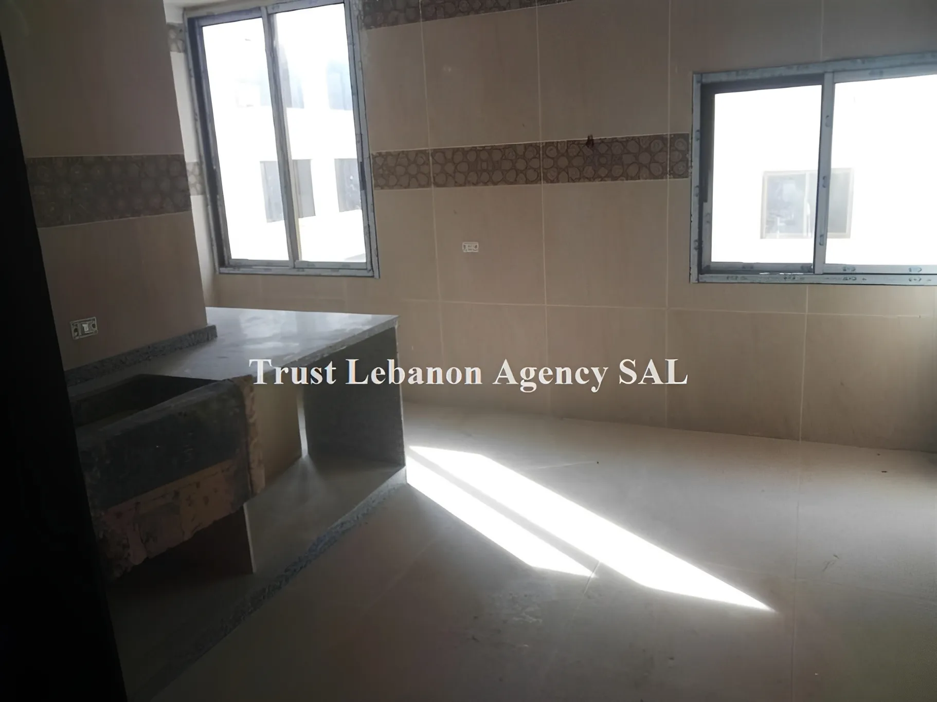 Apartment for Sale in Chouaifet El Aamroussieh