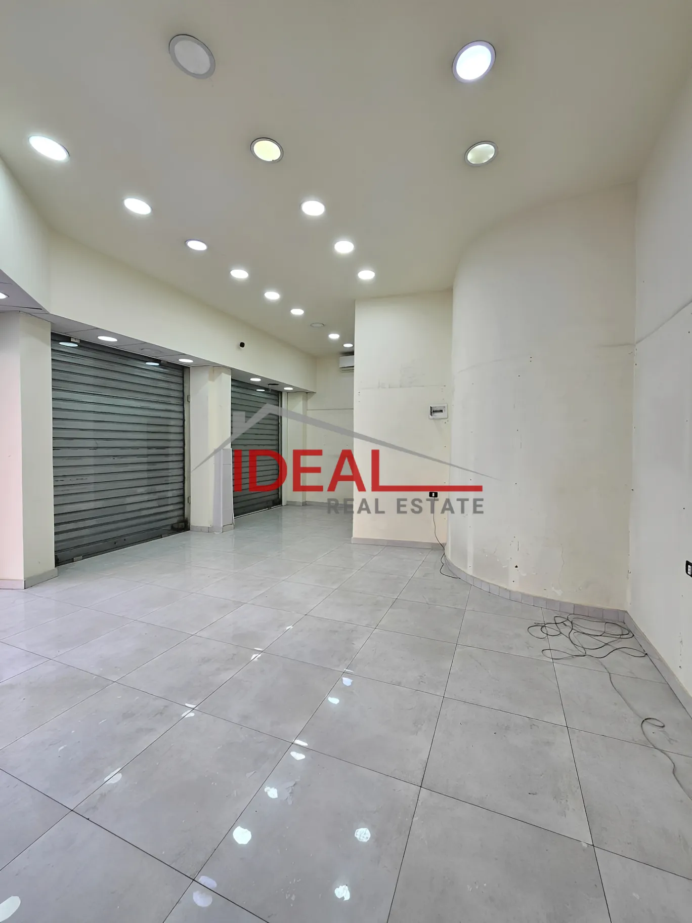 Shop for rent in Ain el remmeneh, baabda