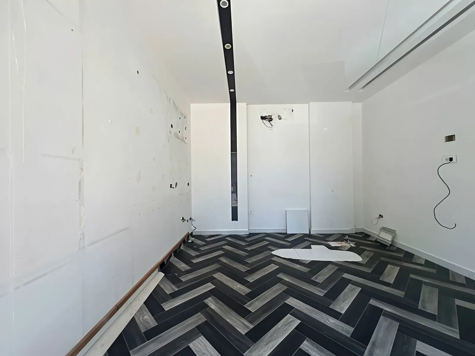 Shop for Rent in Zouk Mikael