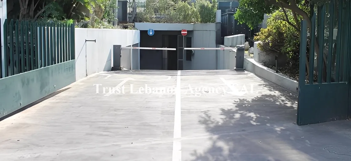 Office for rent in Metn, Sin El Fil