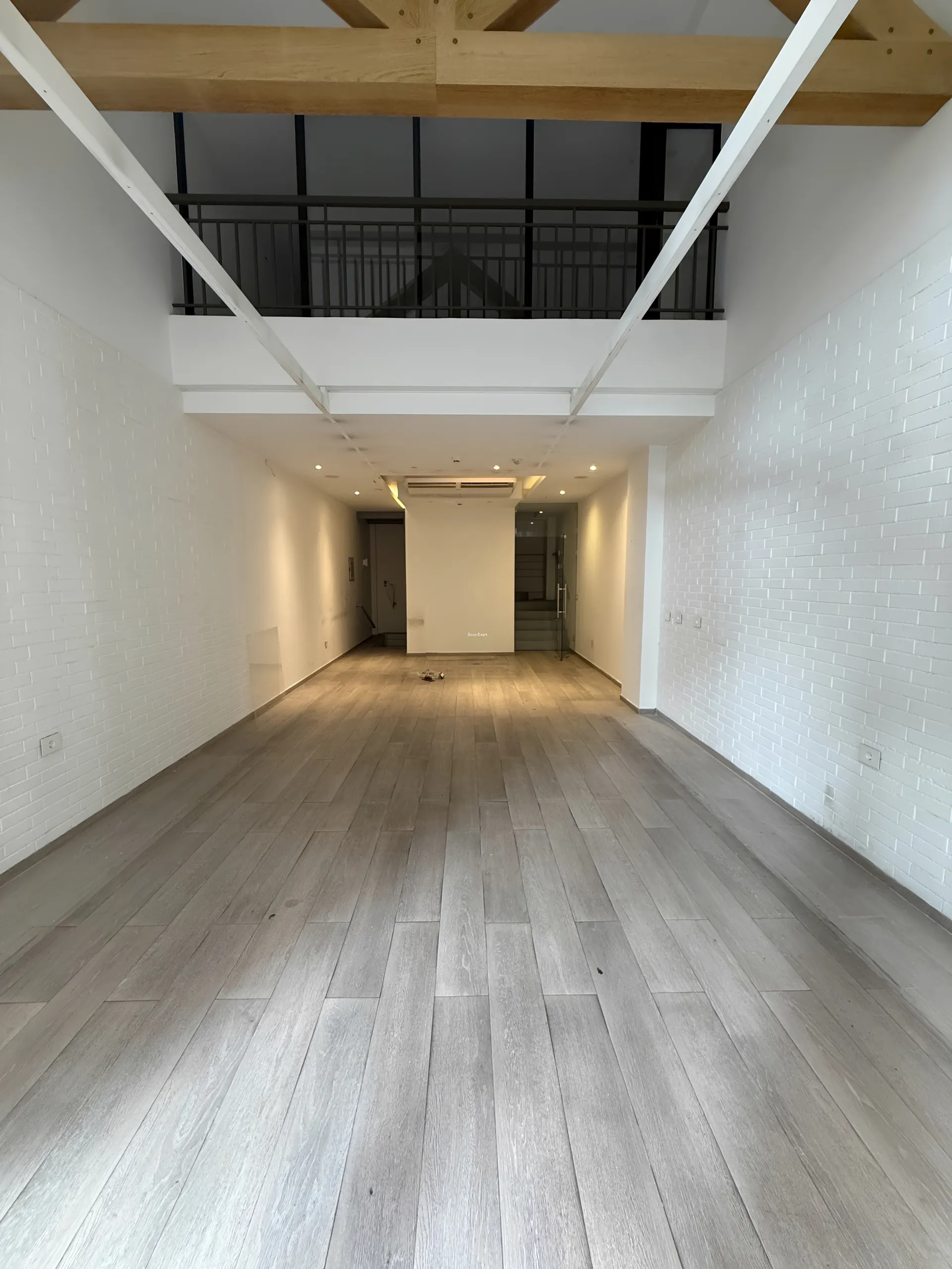 Shop for rent in Achrafieh