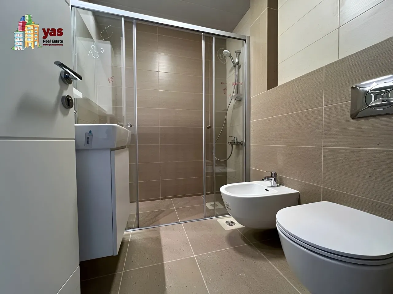 Apartment for Rent in Ballouneh