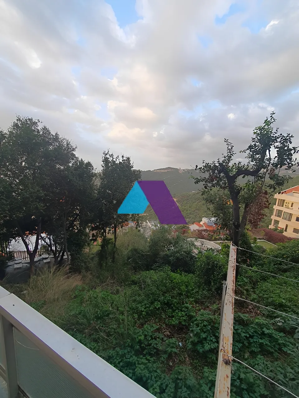 Apartment for Sale in Ain El Rihaneh - 3 bed, 2 bath