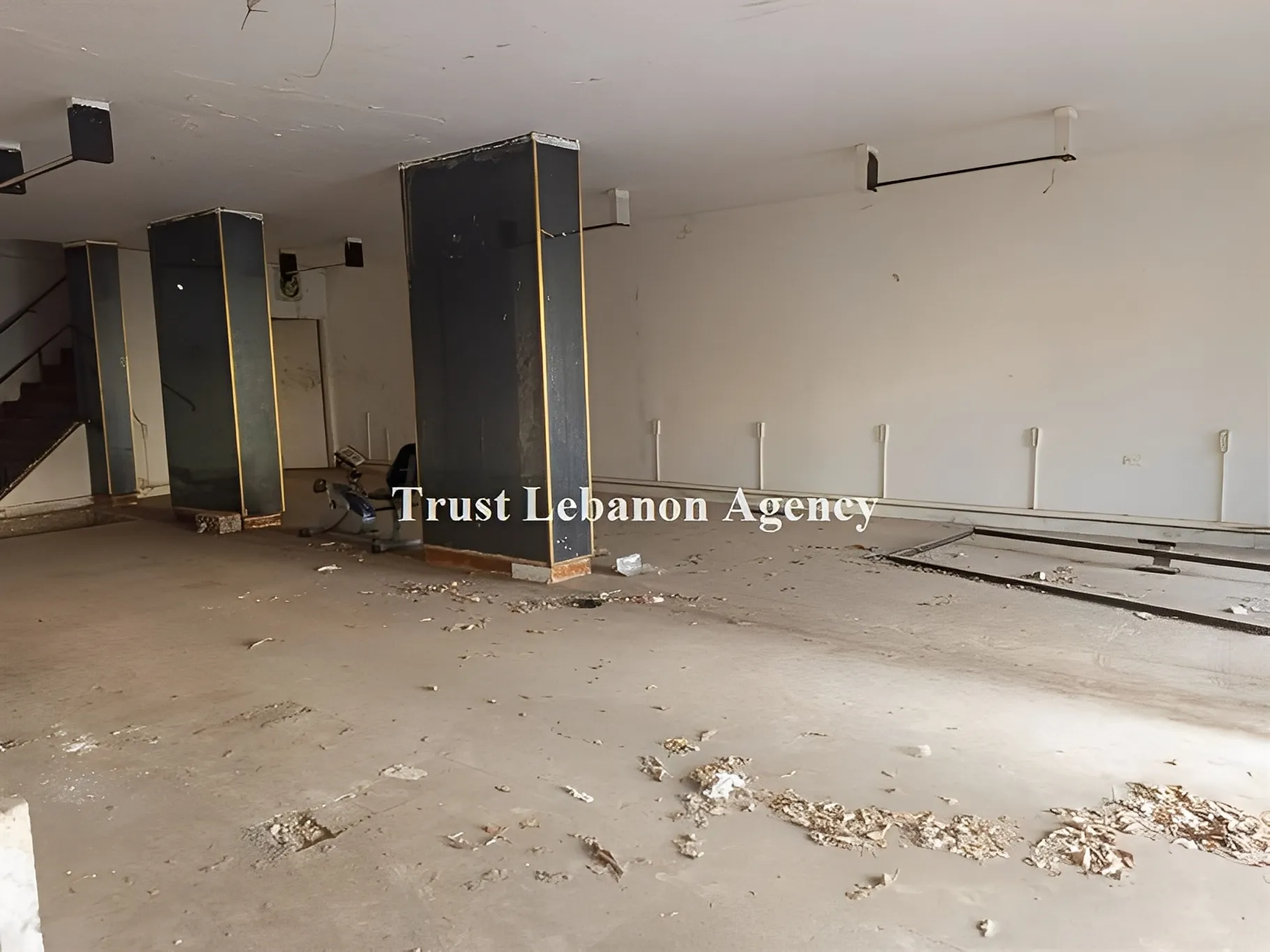 Commercial Property For Sale in Metn, Dekweneh