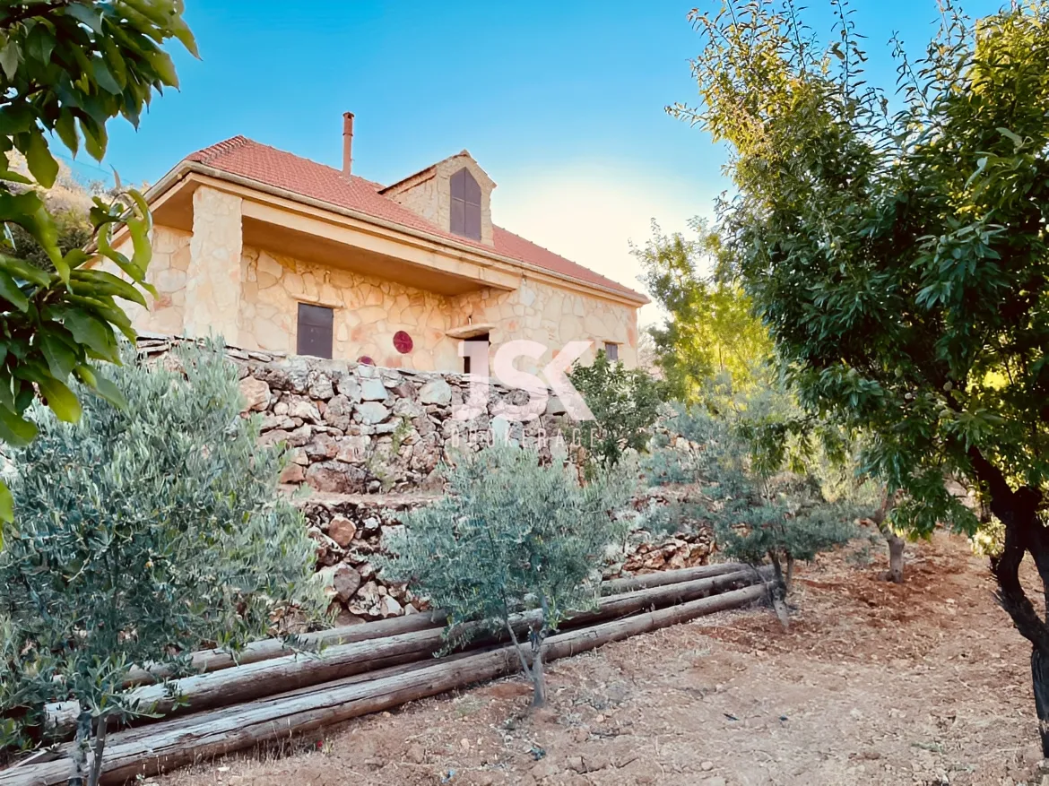 Land for Sale in Zahlé