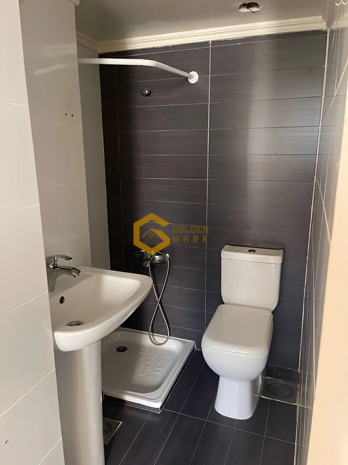 Apartment for Sale in Halat