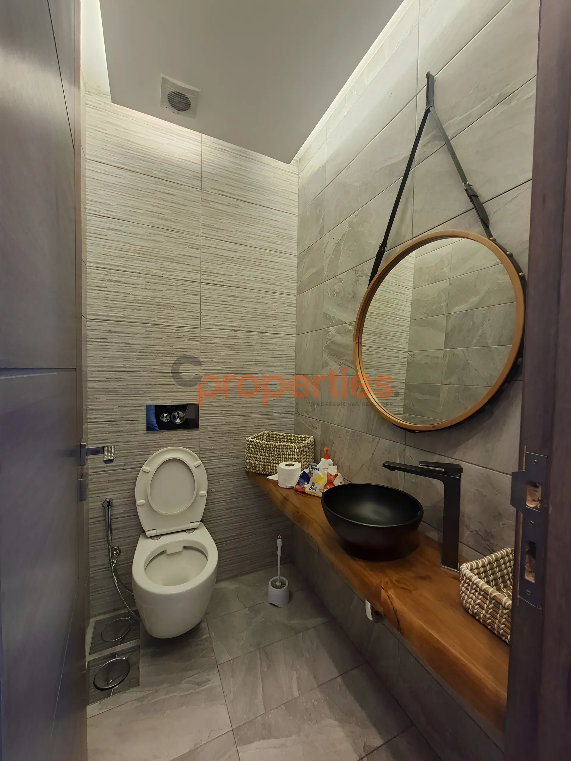 Apartment for Sale in Halat