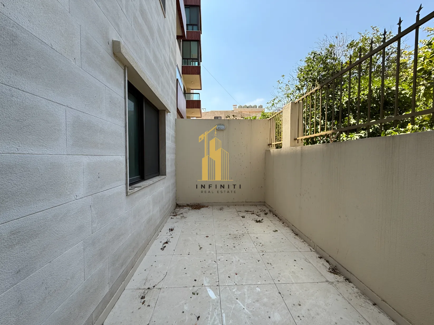 Apartment for sale in Chouaifet El Aamroussieh, Lebanon - 3 bed, 2 bath
