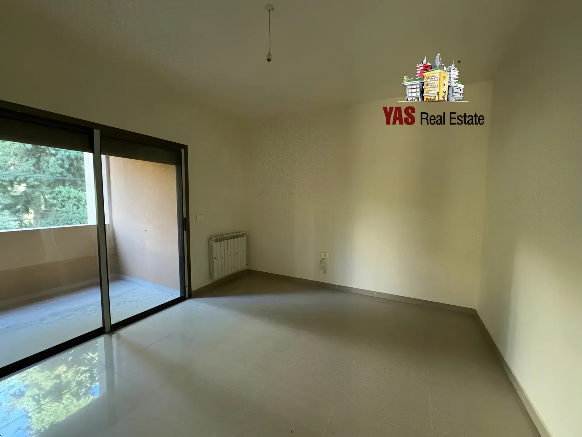 Apartment for Sale in Ballouneh - 3 bed, 4 bath