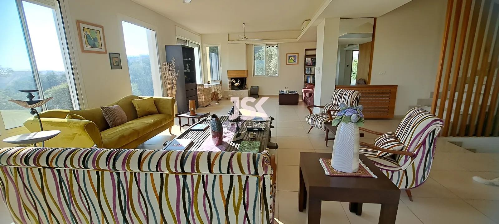 Villa for Sale in Aamchit