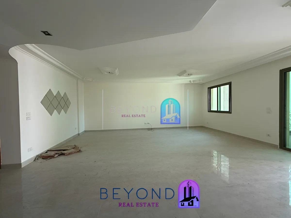 Apartment for rent in Snoubra, Beirut, Lebanon - 3 bed, 5 bath