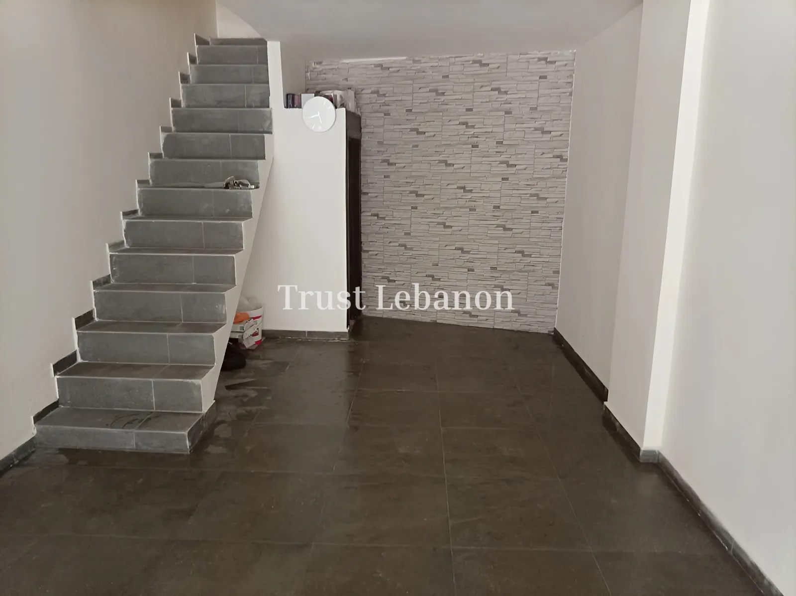 Shop for sale in Nahr Ibrahim, Lebanon