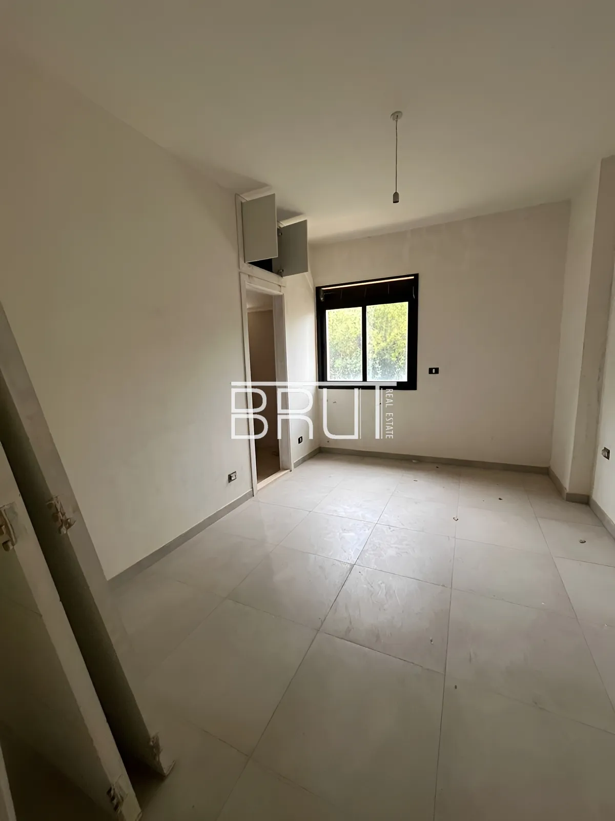 Apartment for Sale in Ballouneh