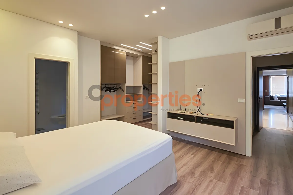 Apartment for Sale in Montiverdi - 3 bed, 4 bath