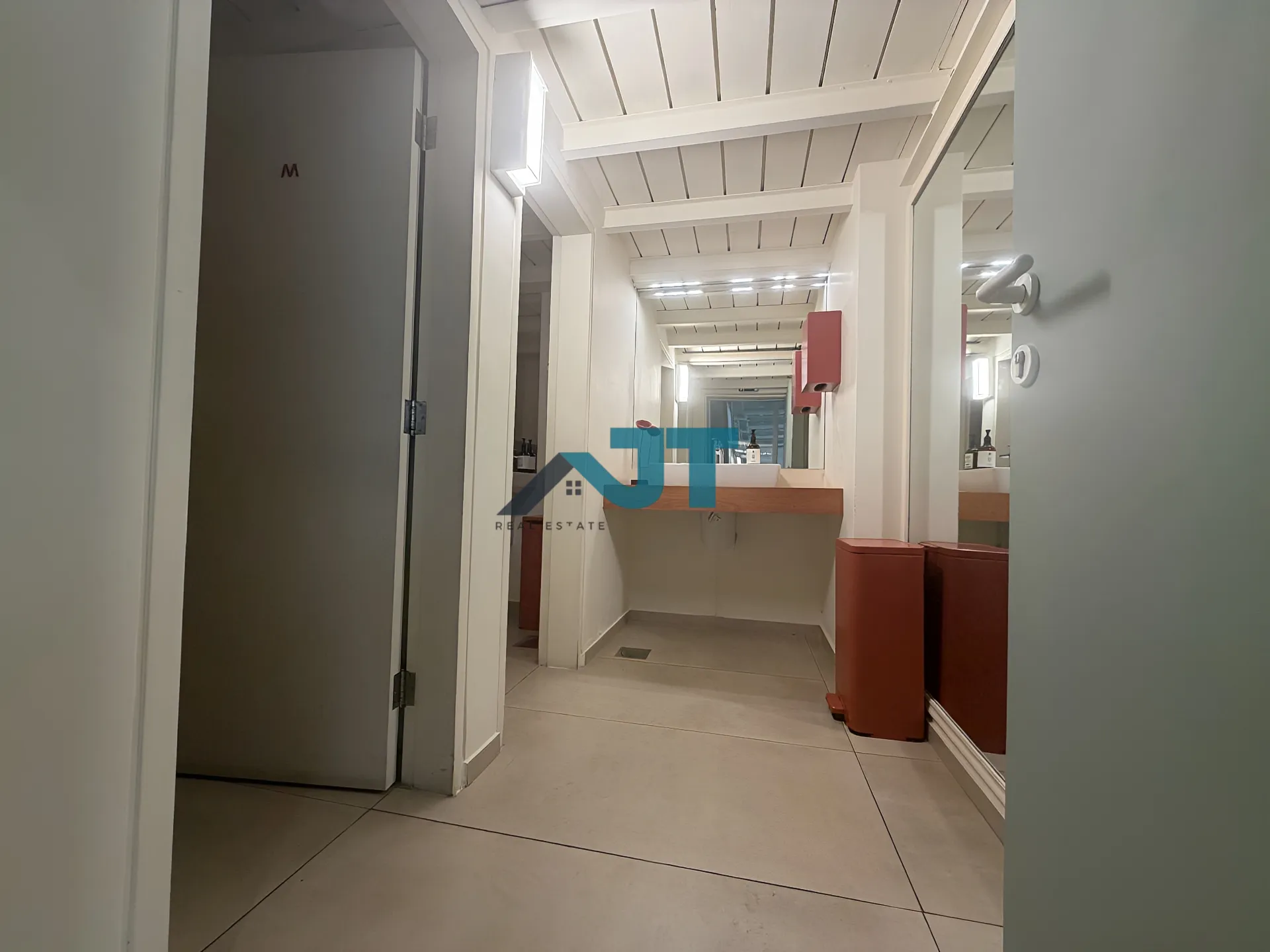 Restaurant for rent in Mar Mikhael