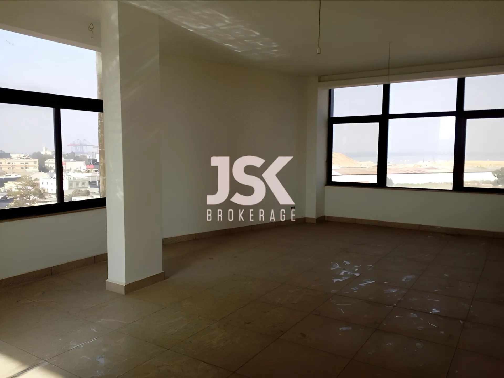 Office for Sale in Daoura